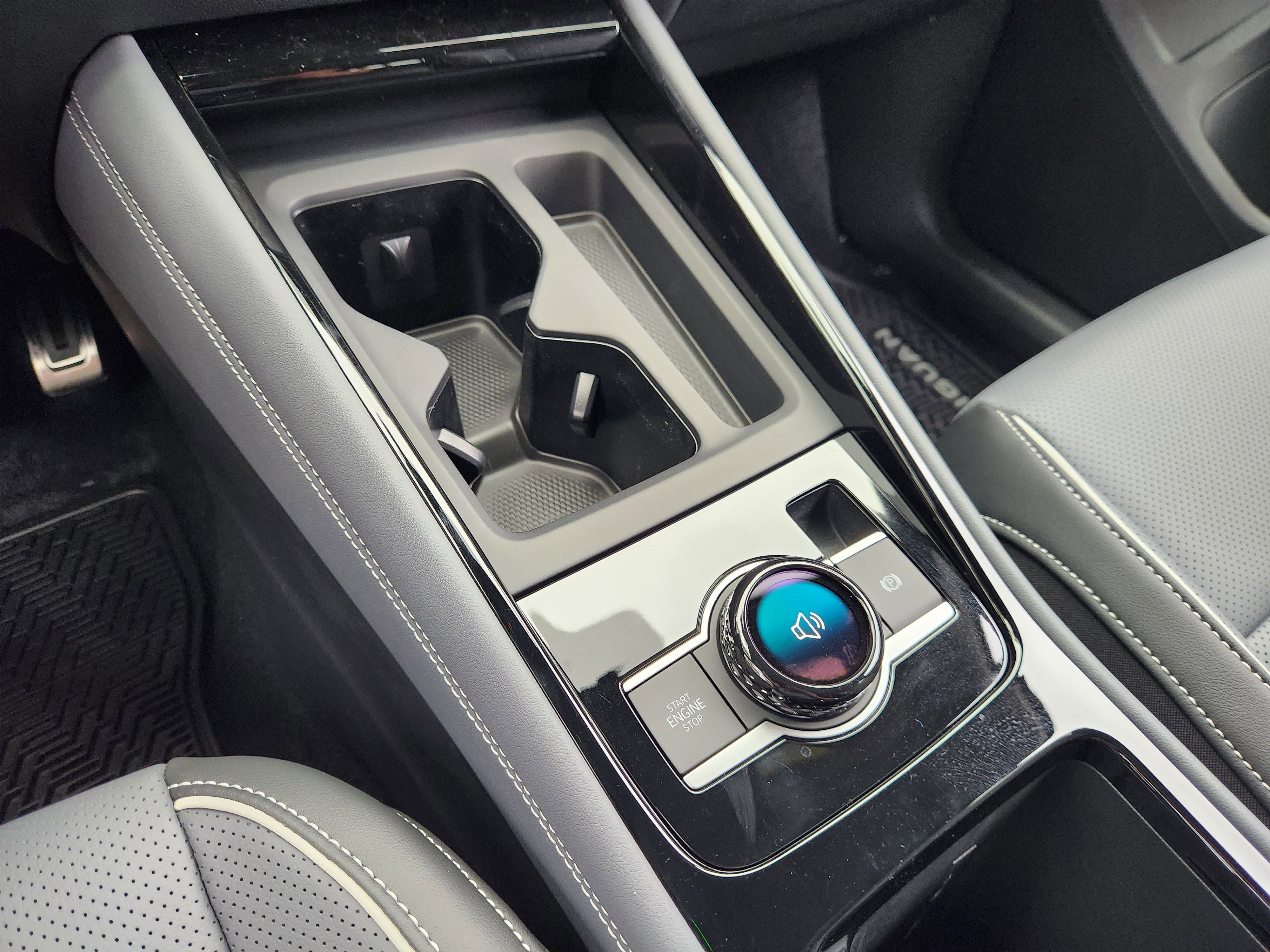 2026 Volkswagen Tiguan SEL R-Line Turbo