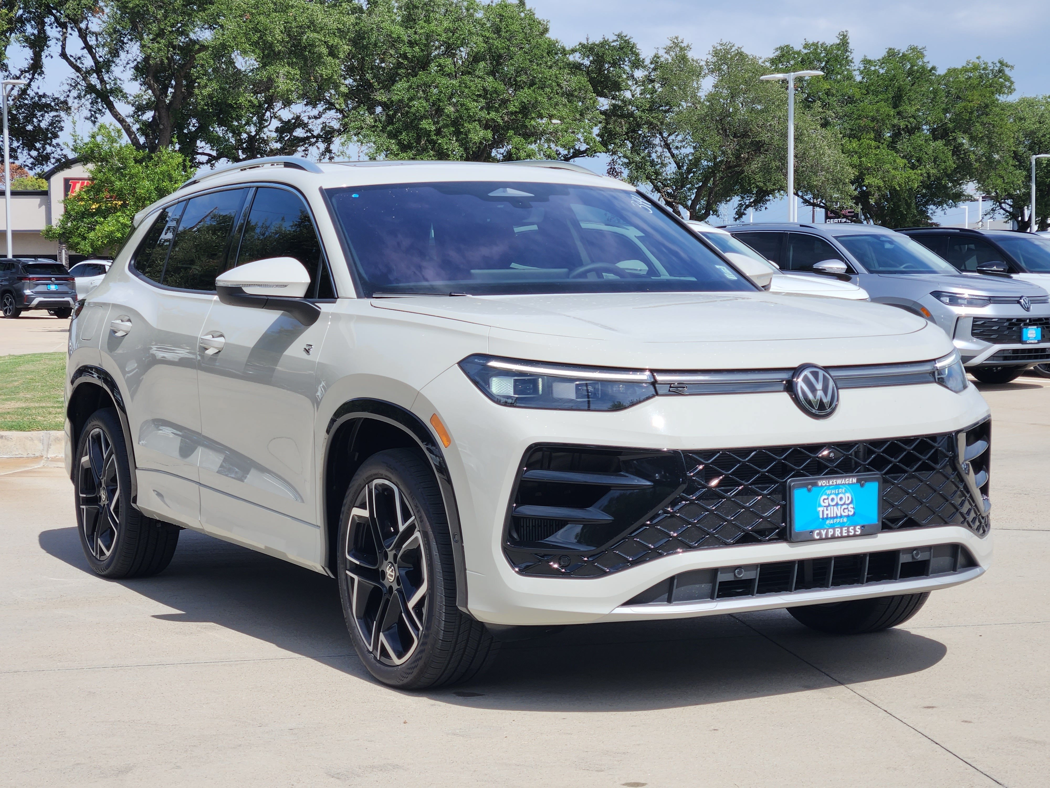 2026 Volkswagen Tiguan SEL R-Line Turbo