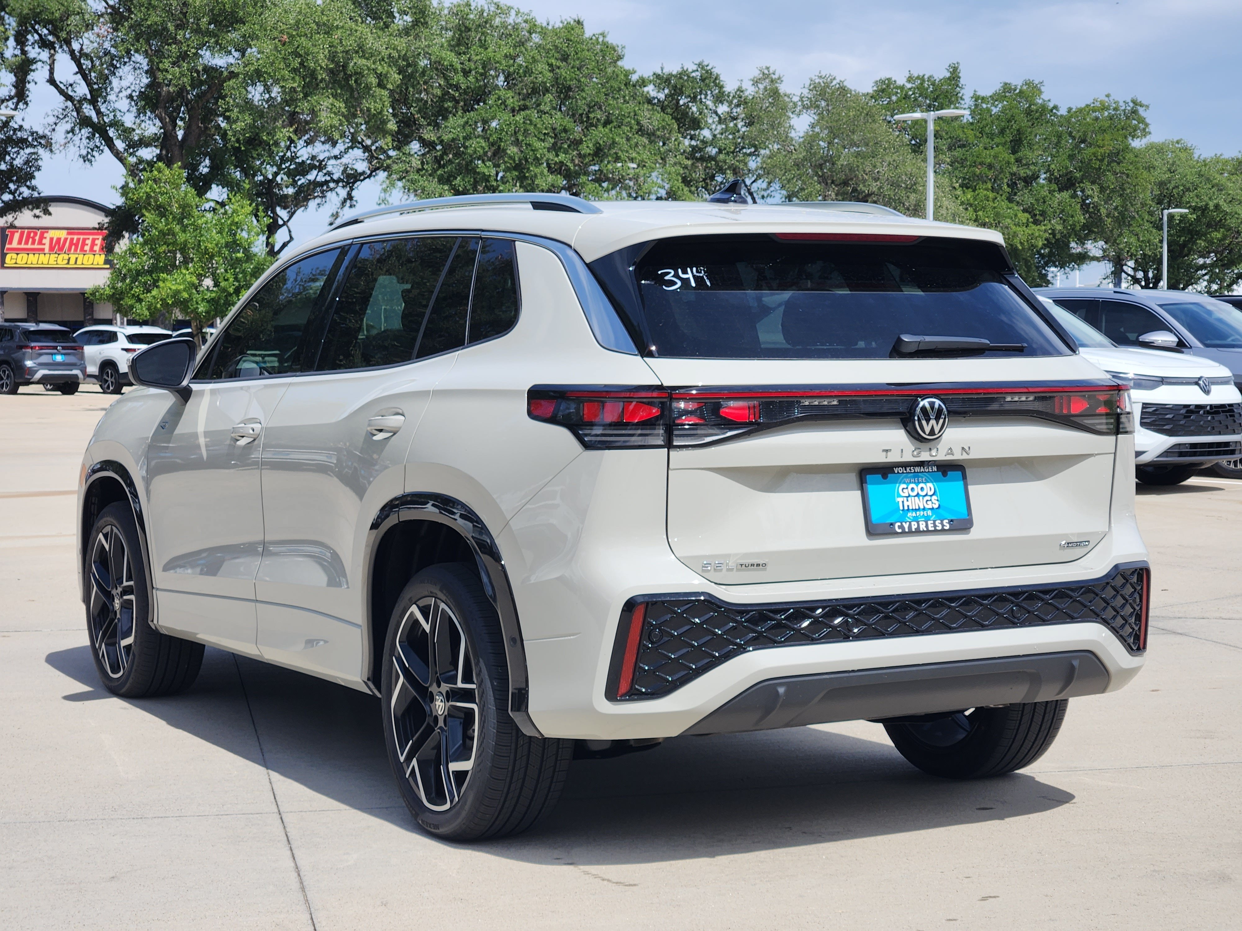 2026 Volkswagen Tiguan SEL R-Line Turbo