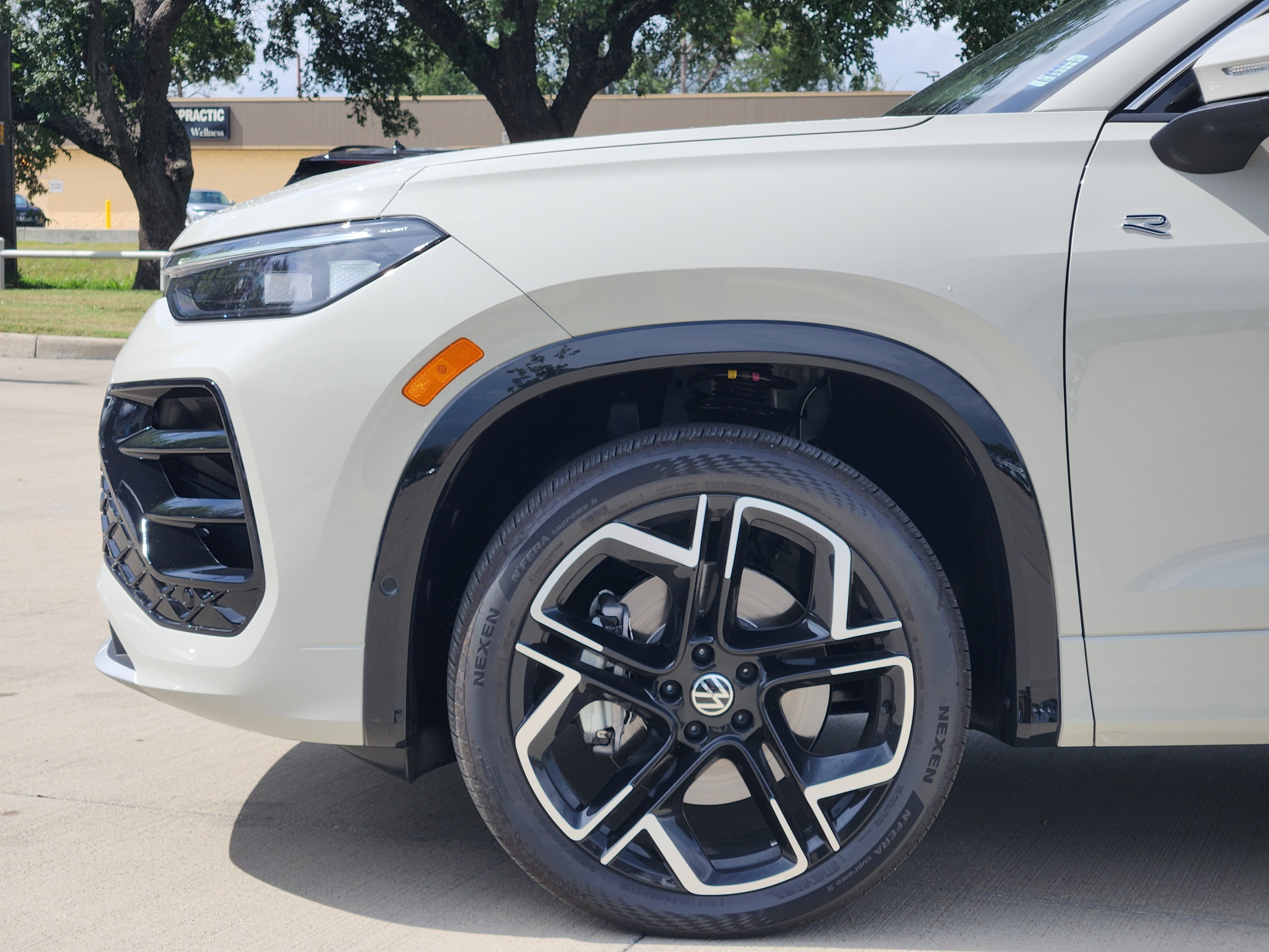 2026 Volkswagen Tiguan SEL R-Line Turbo