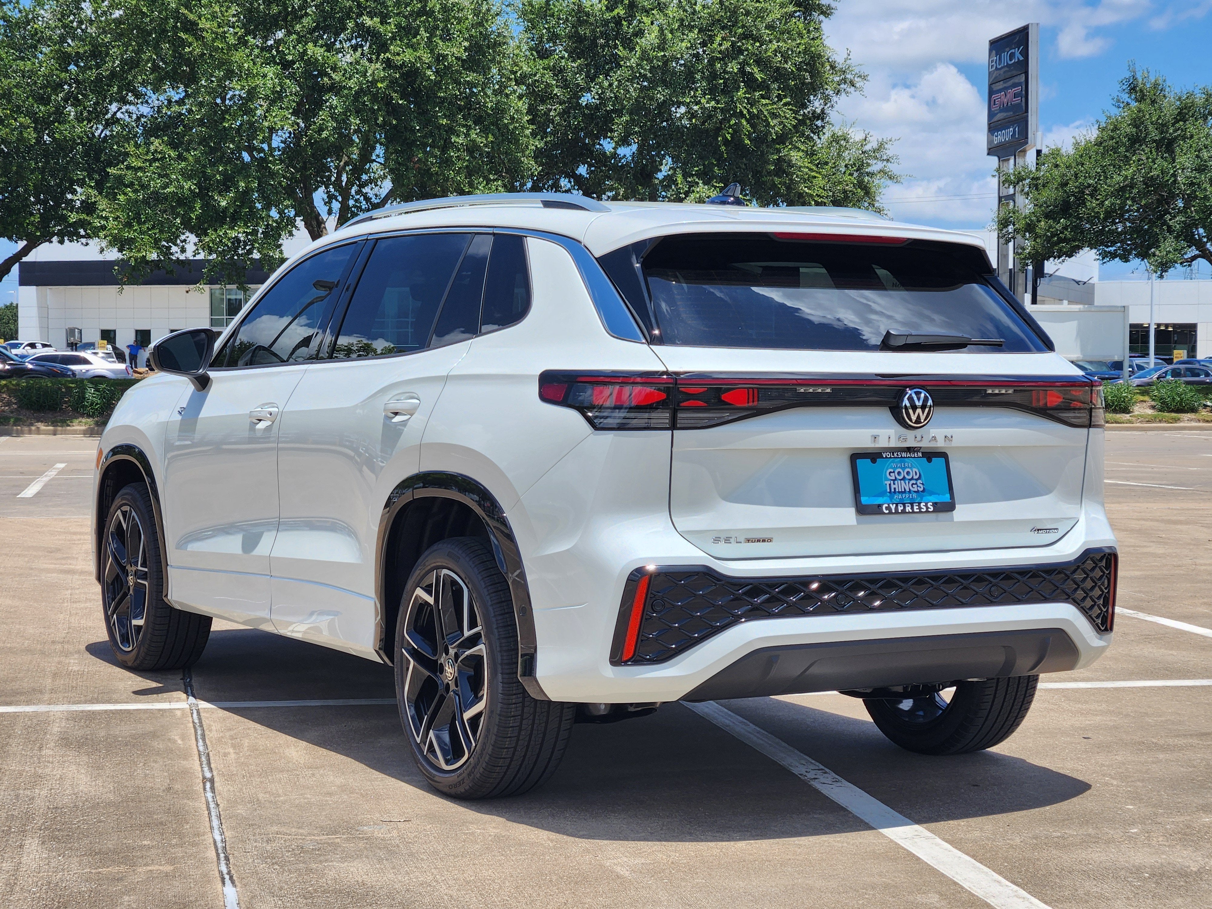 2026 Volkswagen Tiguan SEL R-Line Turbo