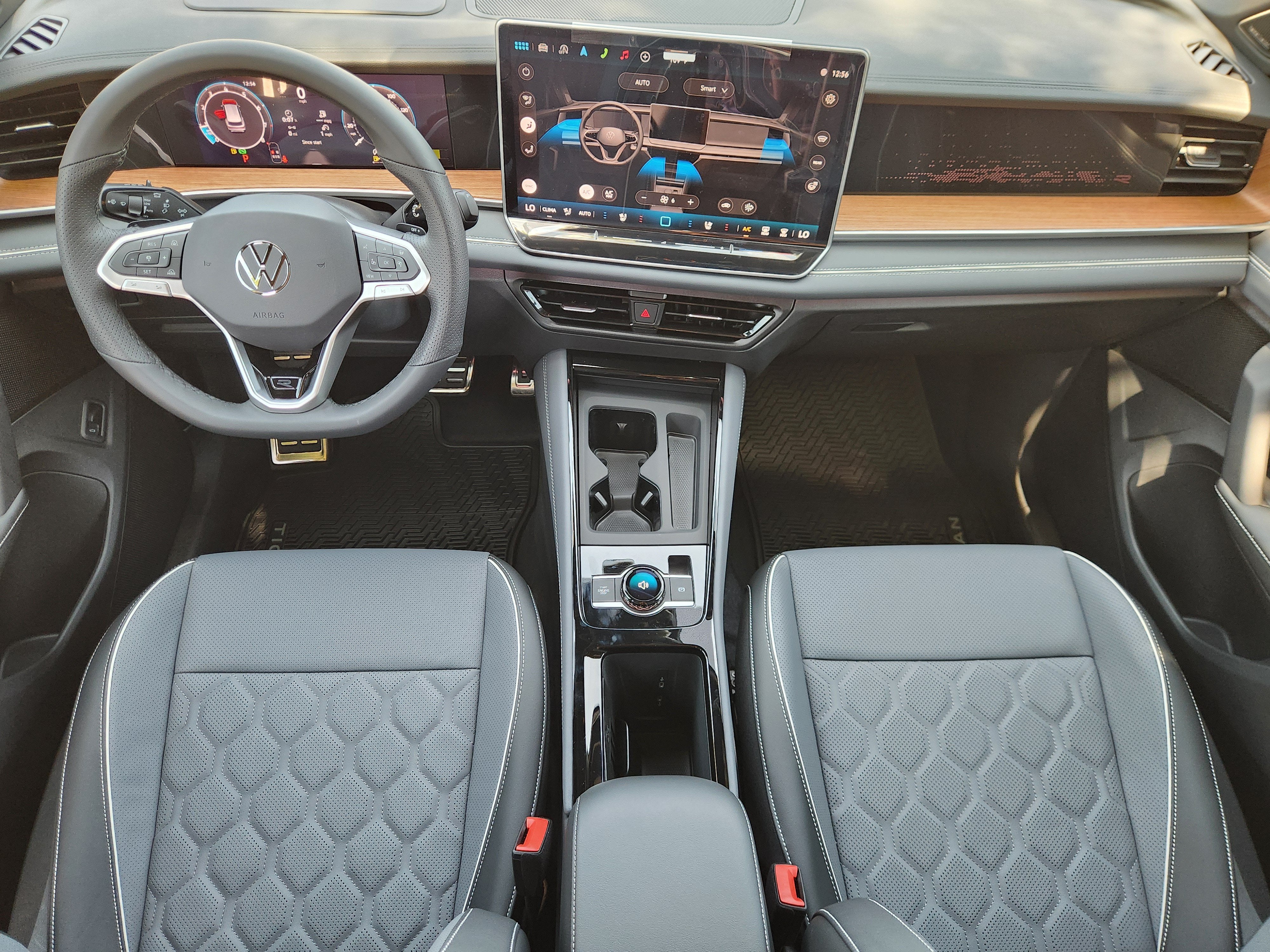 2026 Volkswagen Tiguan SEL R-Line Turbo