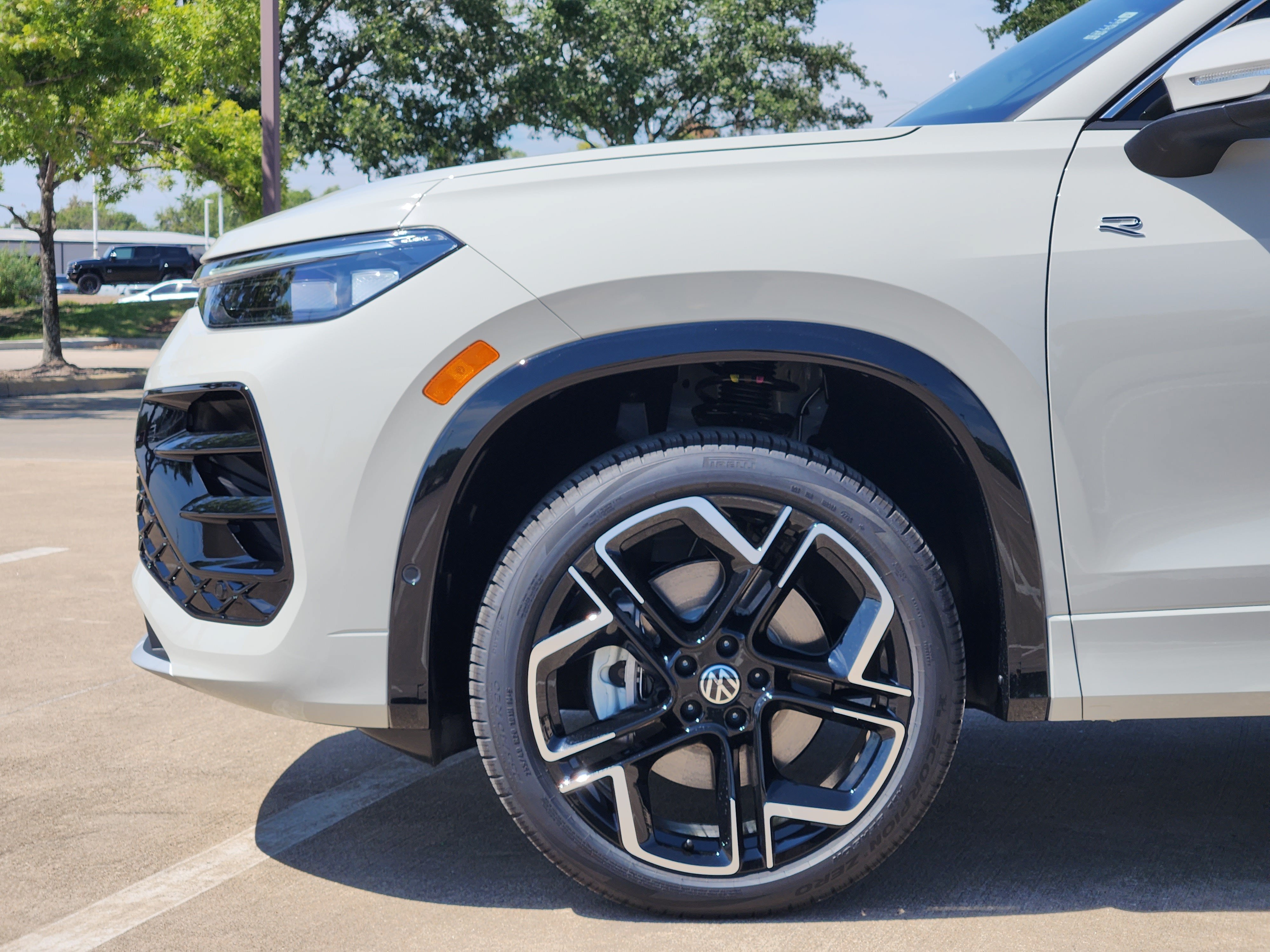 2026 Volkswagen Tiguan SEL R-Line Turbo