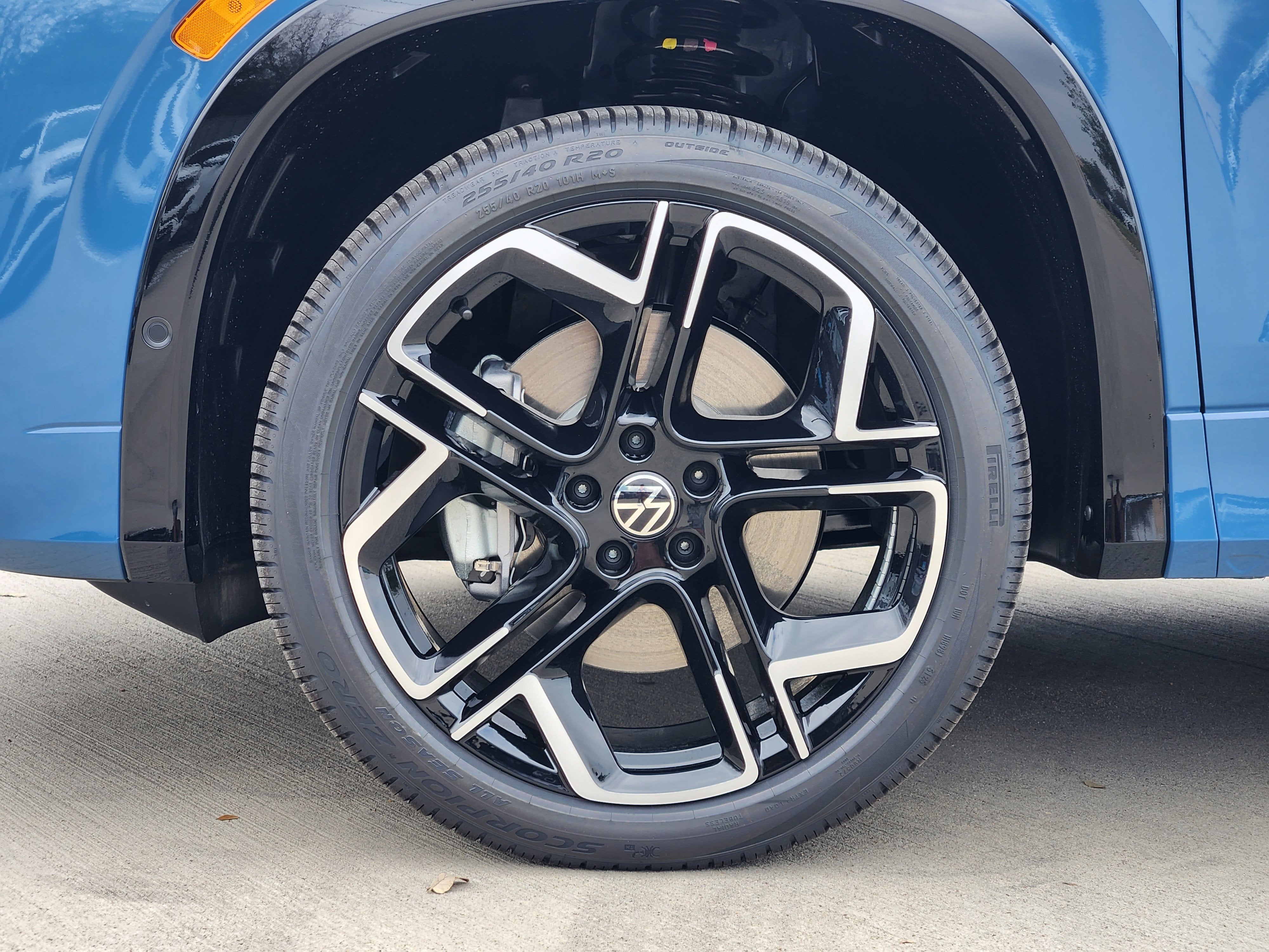 2026 Volkswagen Tiguan SEL R-Line Turbo