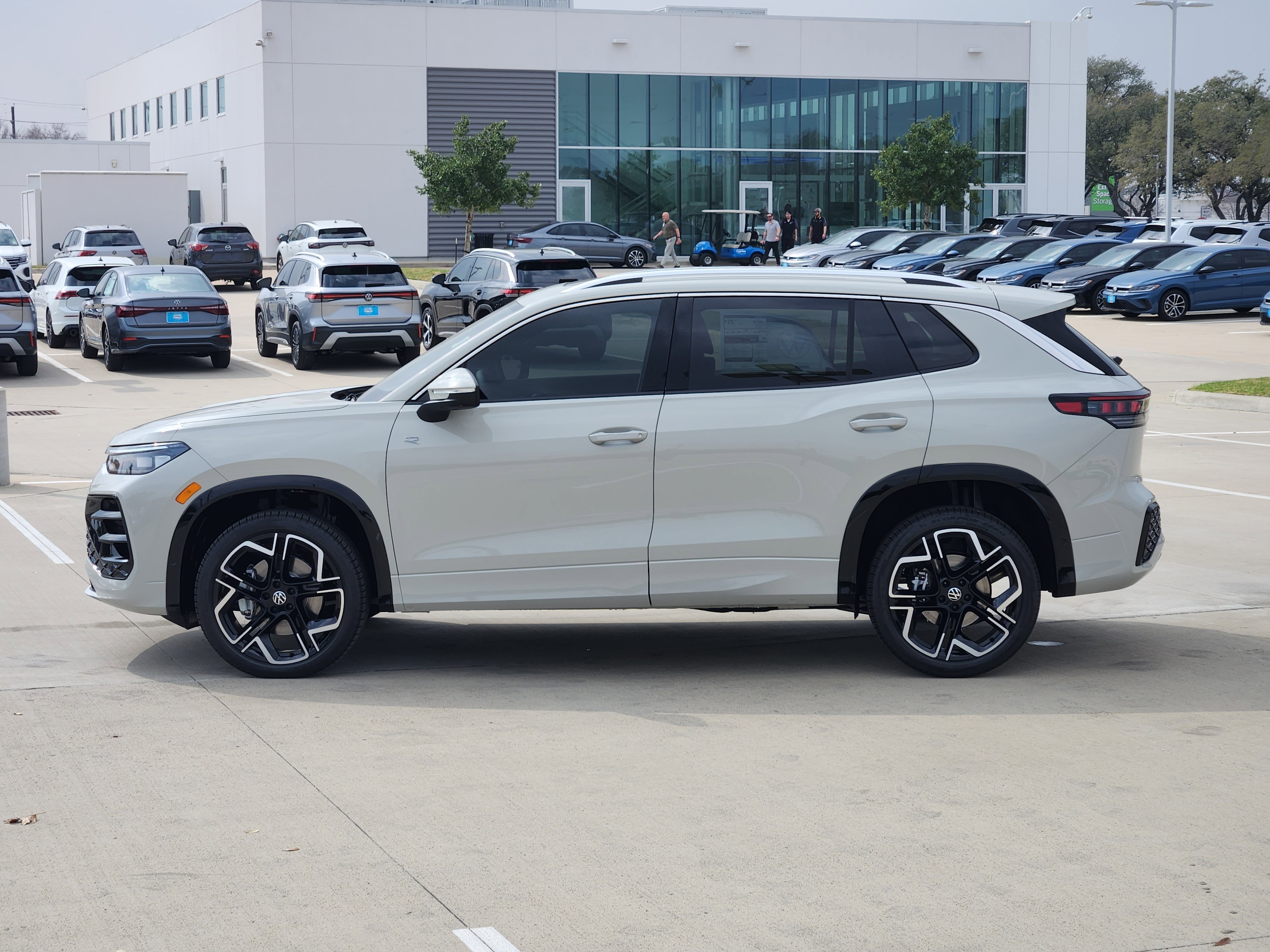 2026 Volkswagen Tiguan SEL R-Line Turbo
