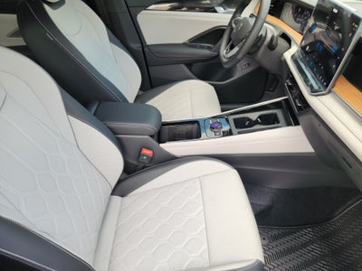 2026 Volkswagen Tiguan SEL R-Line Turbo