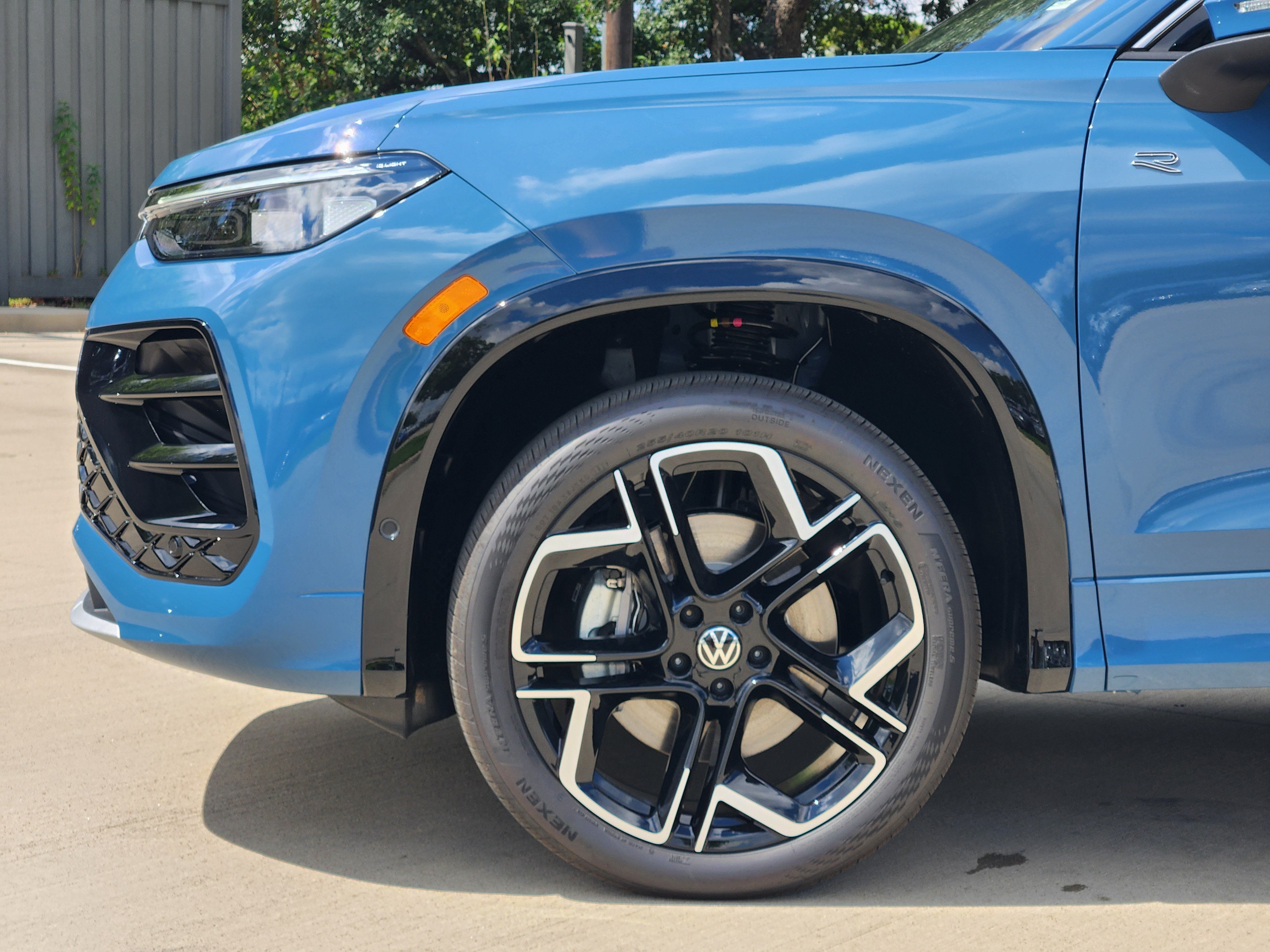 2026 Volkswagen Tiguan SEL R-Line Turbo