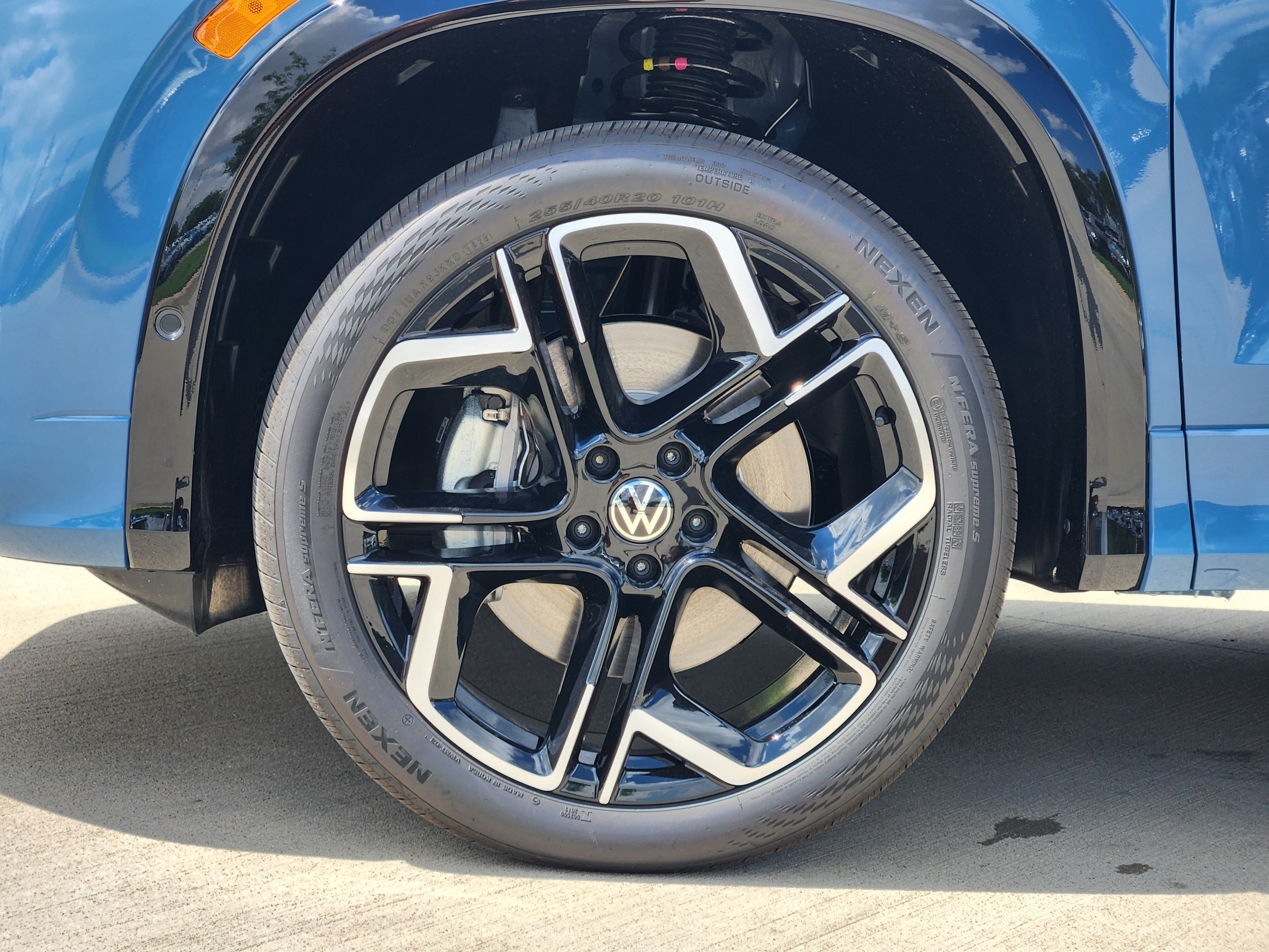 2026 Volkswagen Tiguan SEL R-Line Turbo