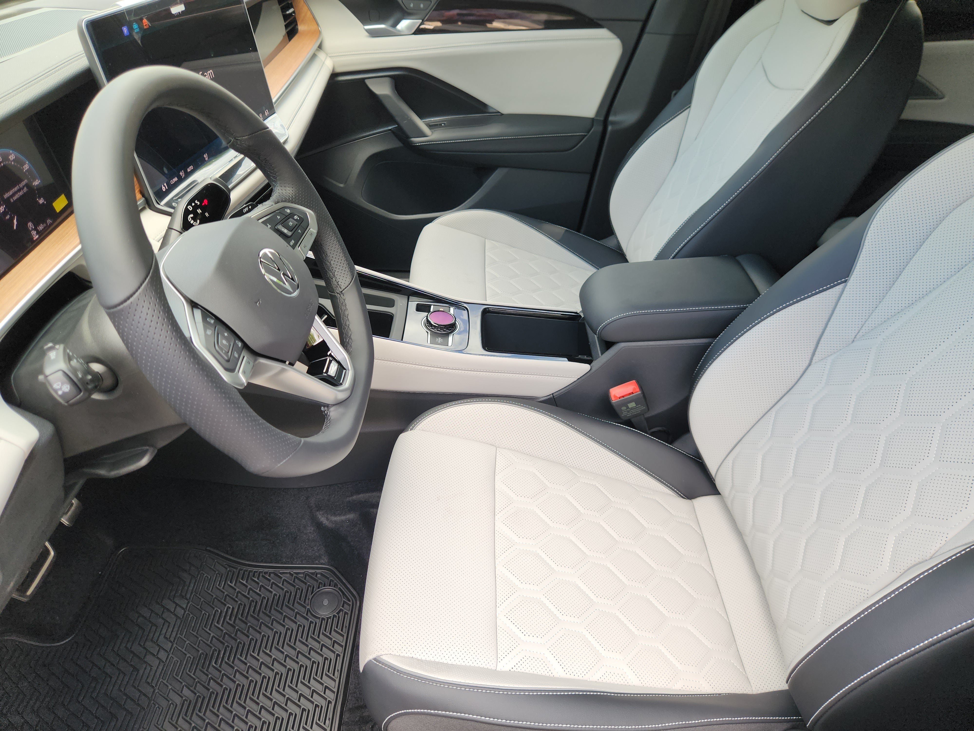 2026 Volkswagen Tiguan SEL R-Line Turbo