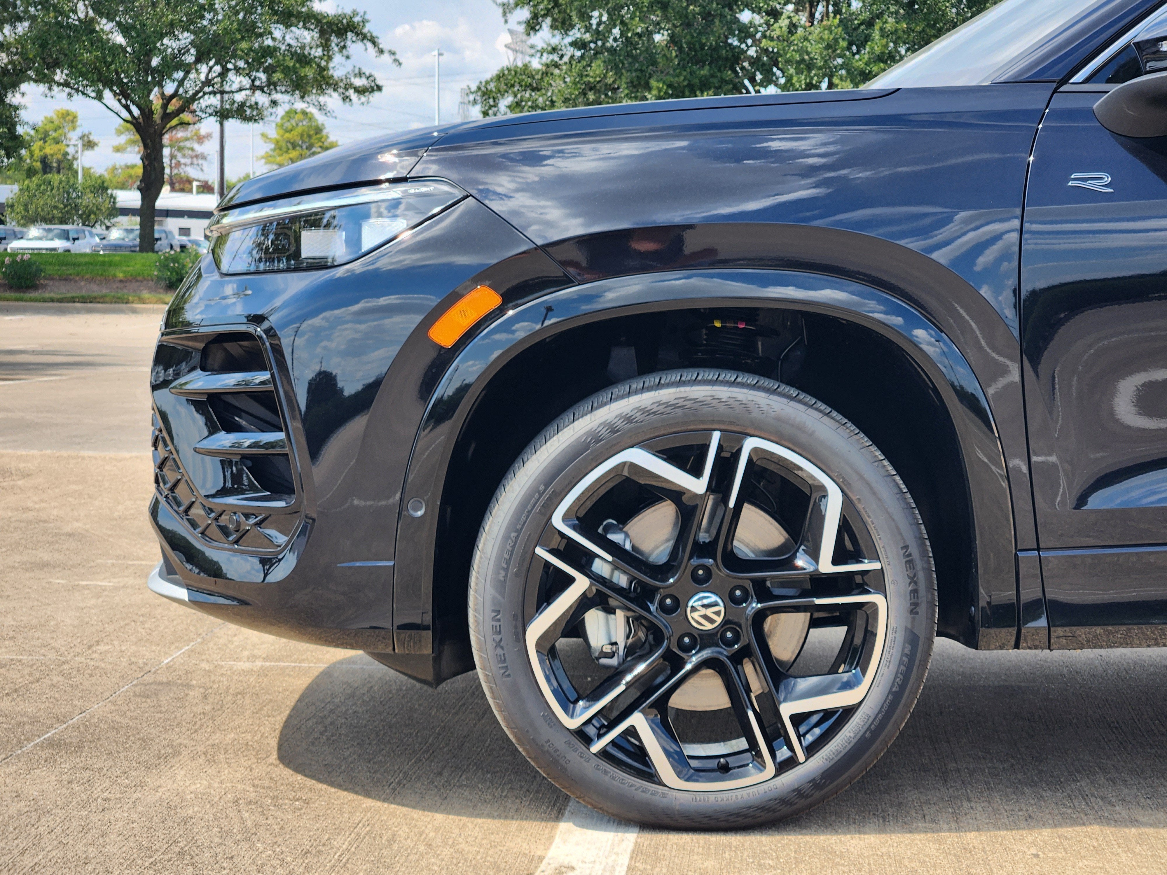 2026 Volkswagen Tiguan SEL R-Line Turbo