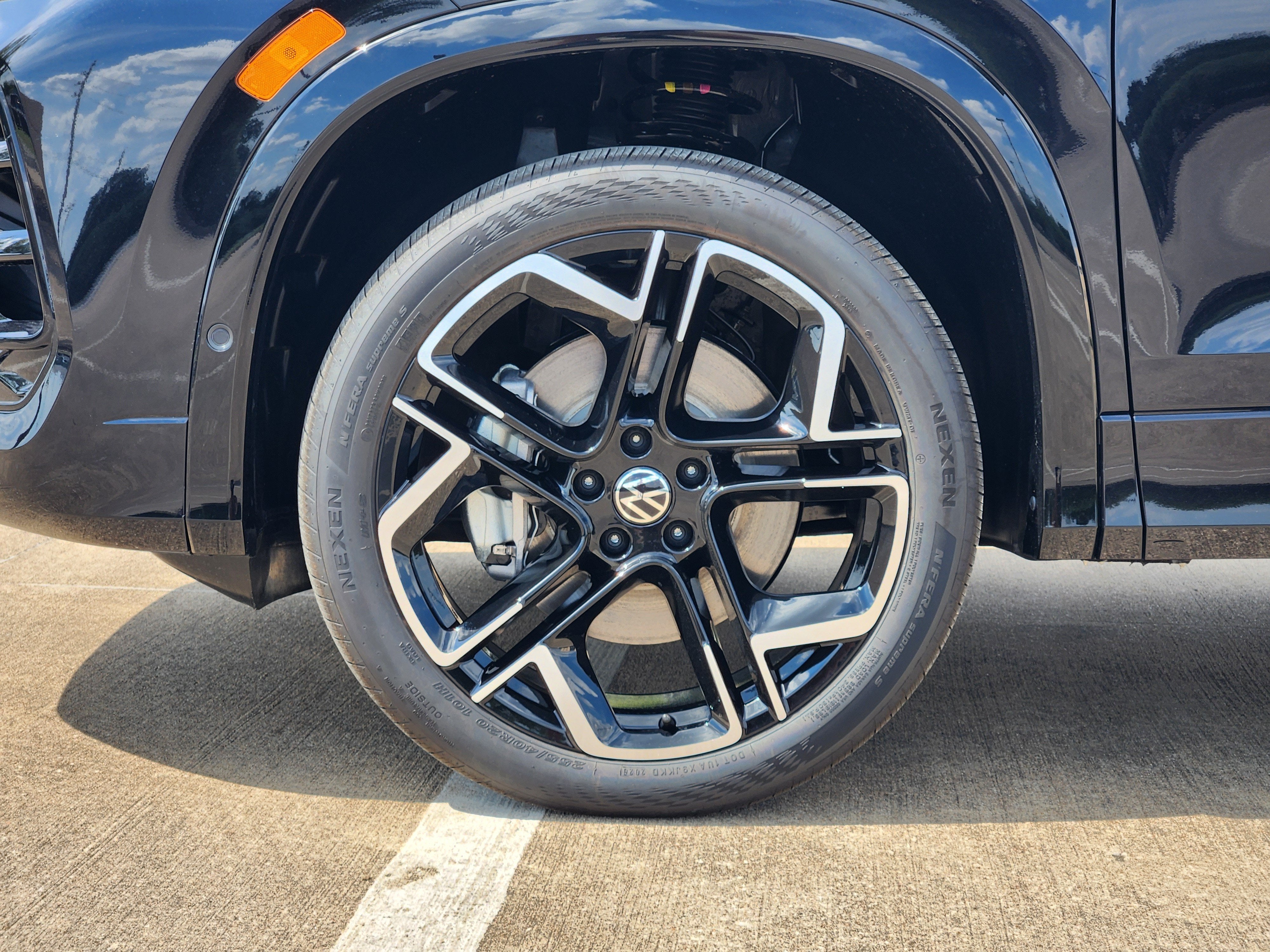 2026 Volkswagen Tiguan SEL R-Line Turbo