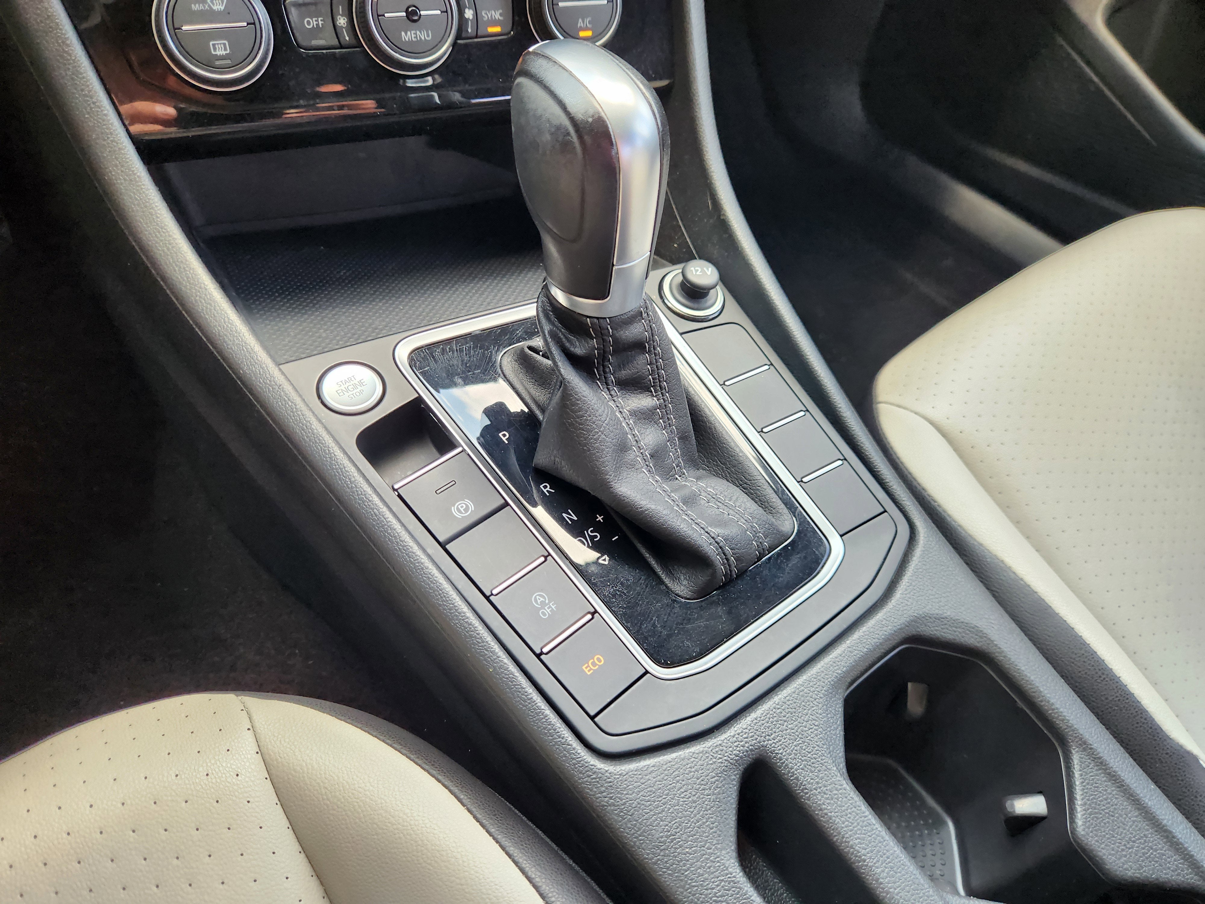 2019 Volkswagen Jetta R-Line