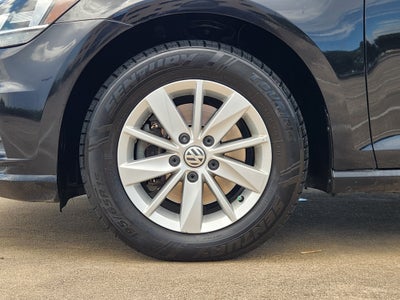 2018 Volkswagen Golf S