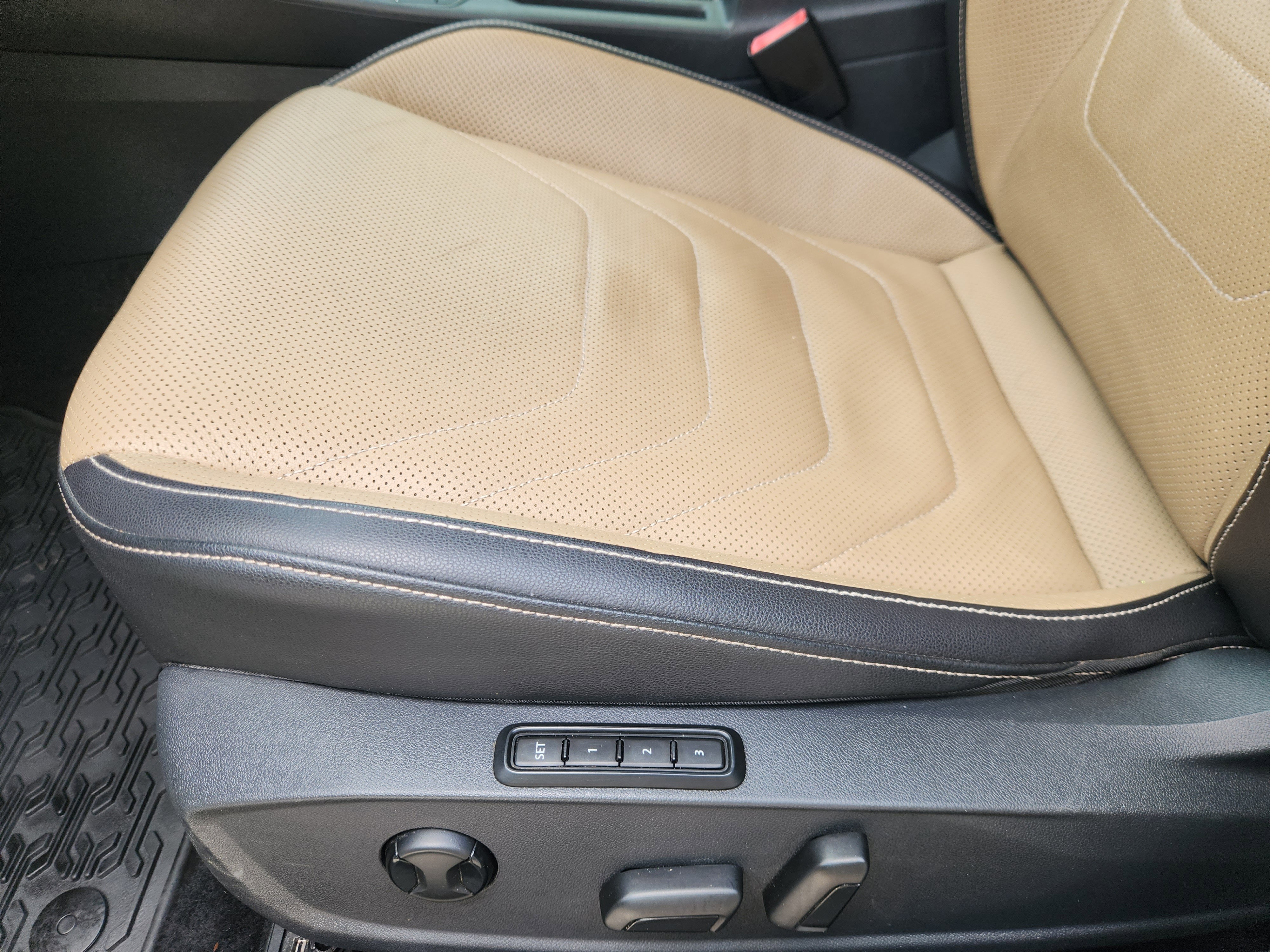 2019 Volkswagen Jetta SEL Premium