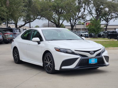 2024 Toyota Camry SE