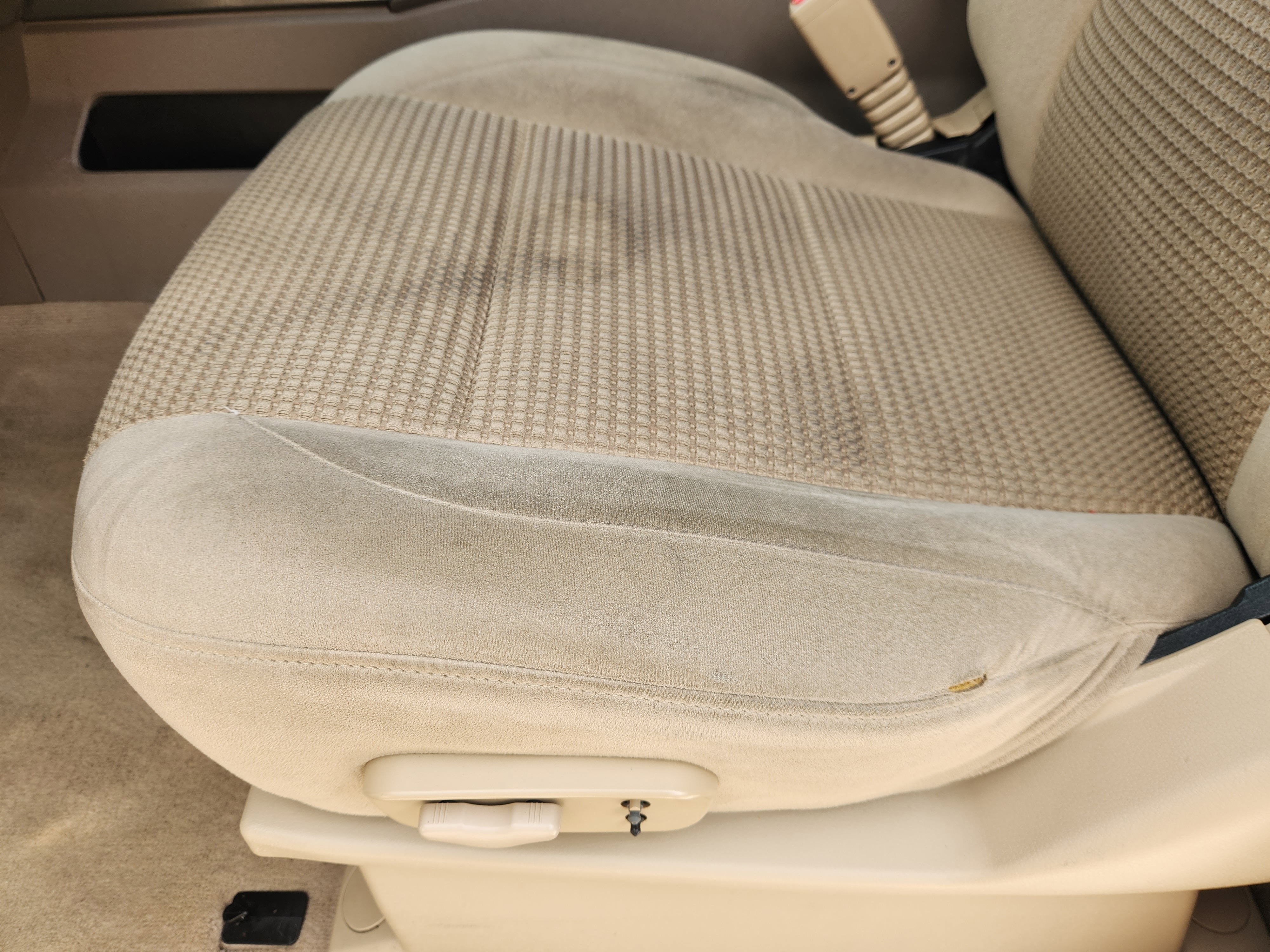 2011 Nissan Armada SV