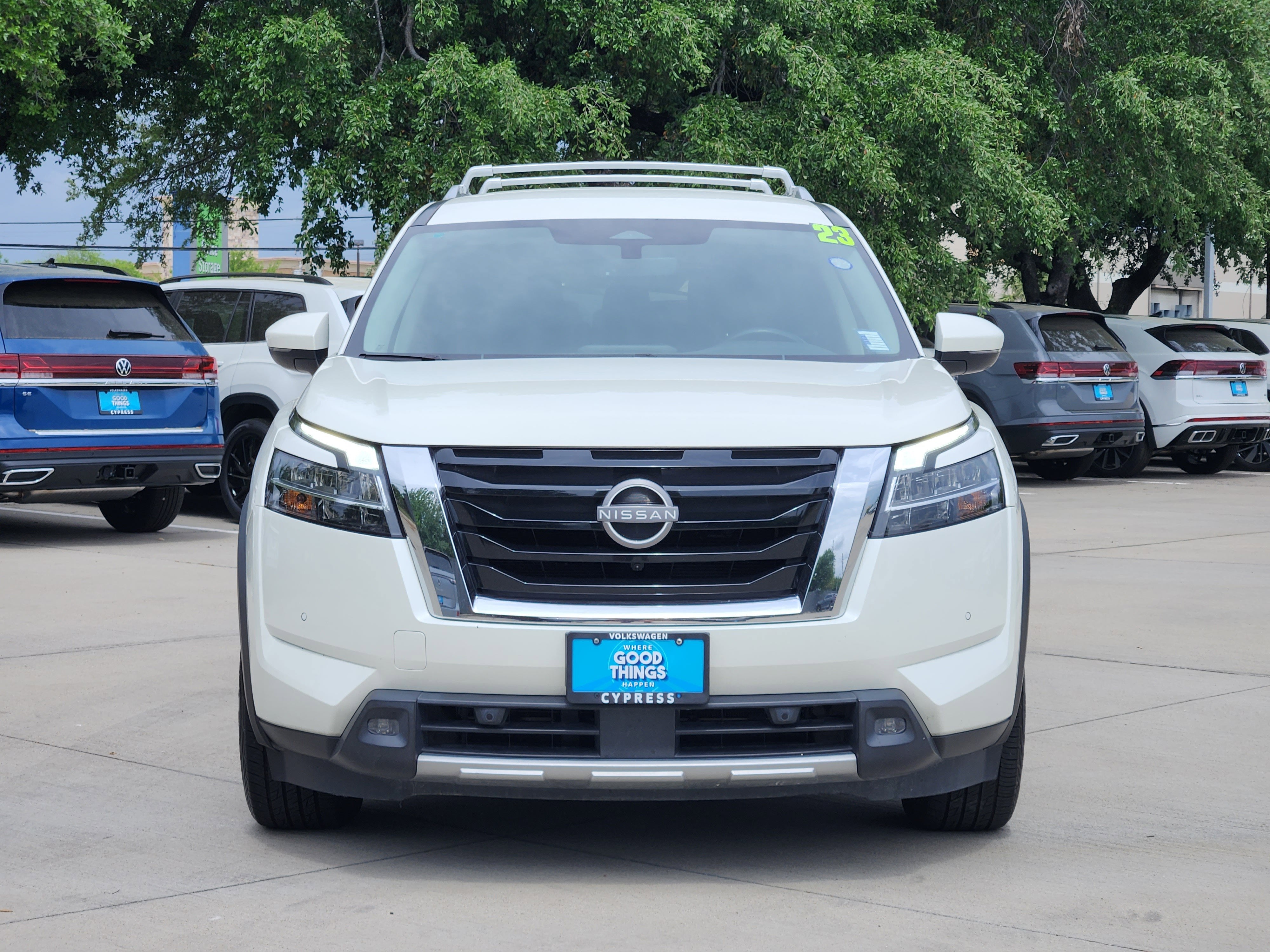 2023 Nissan Pathfinder SL