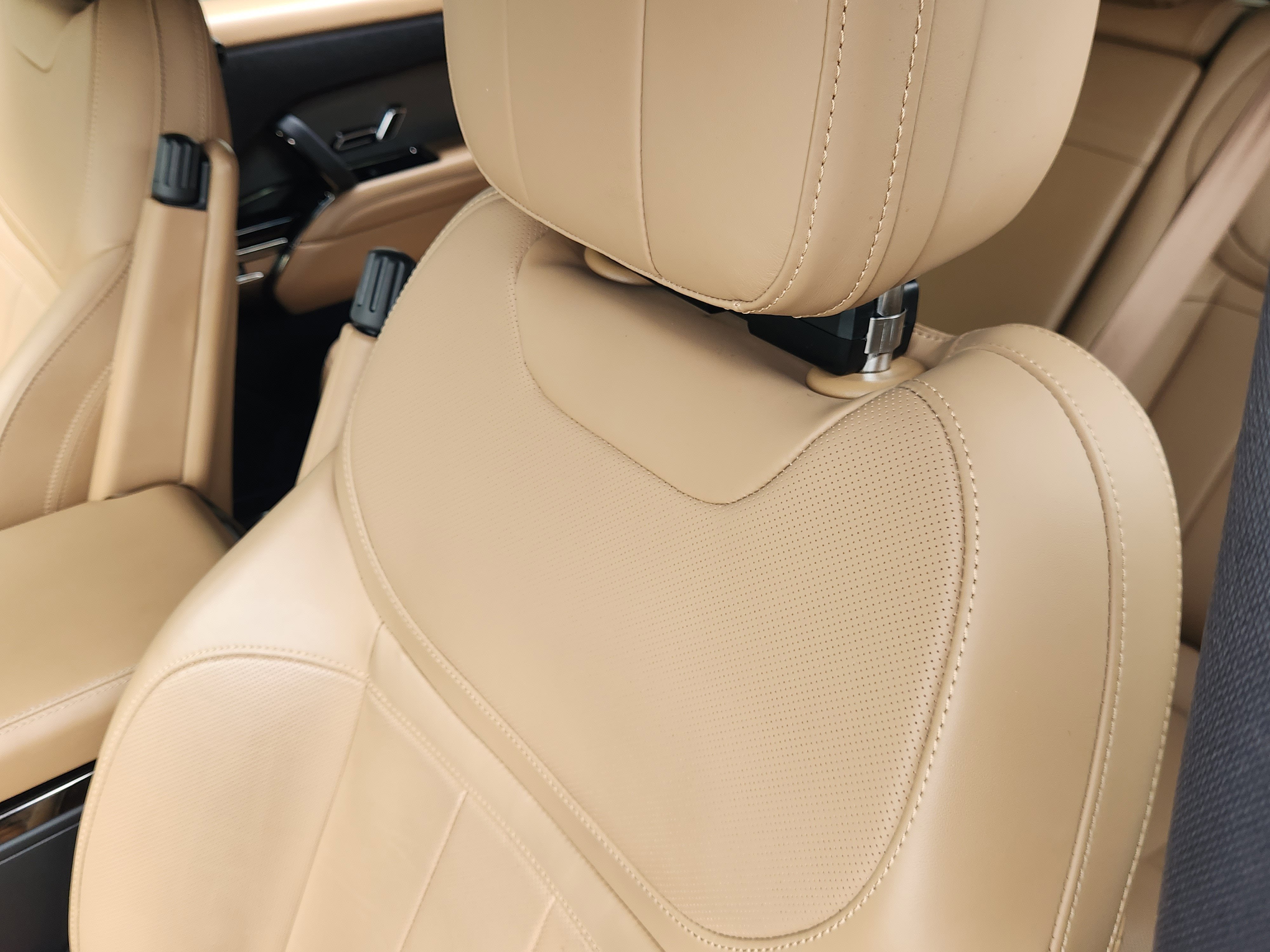 2023 Land Rover Range Rover Sport SE