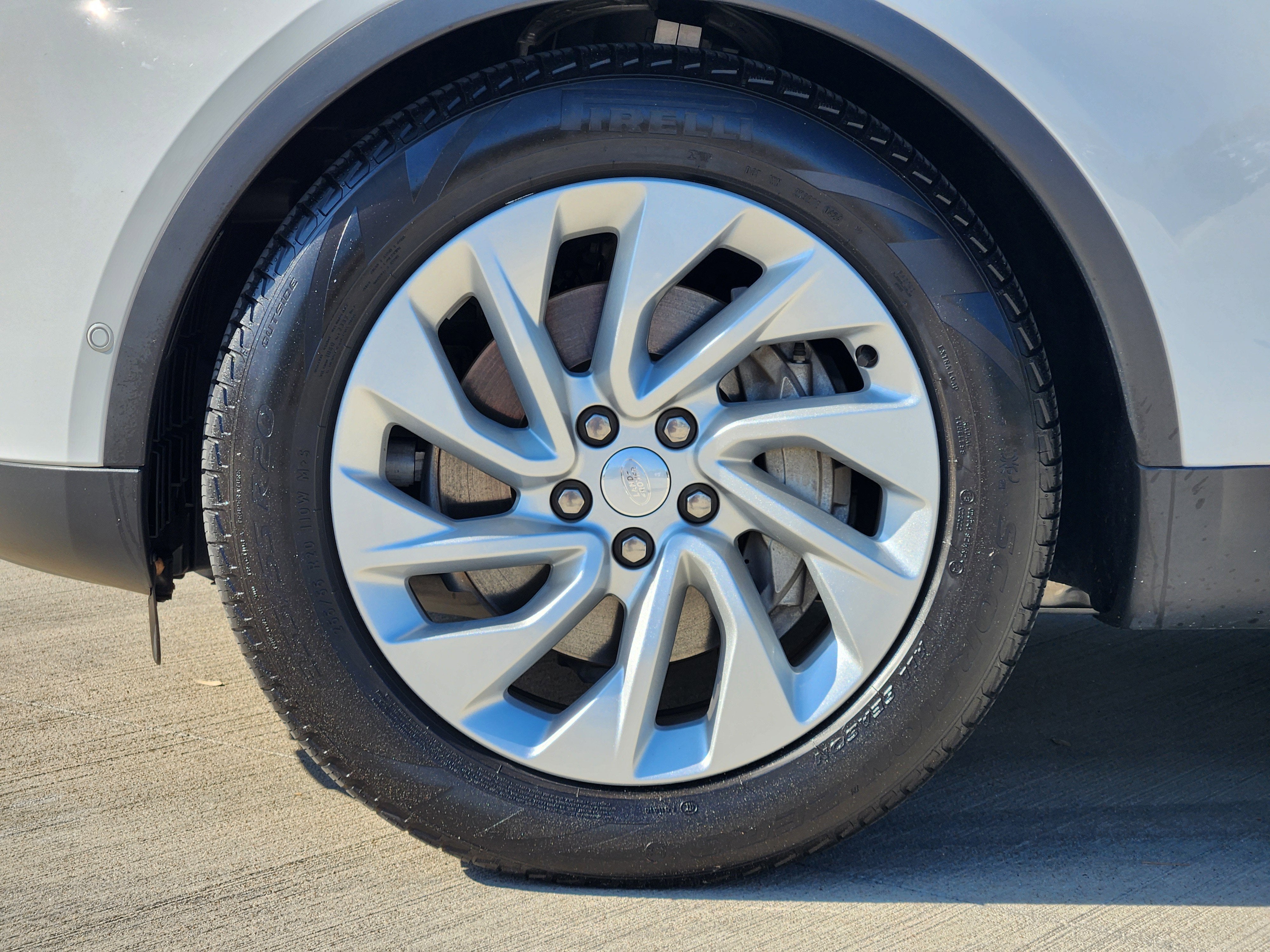 2024 Land Rover Discovery S