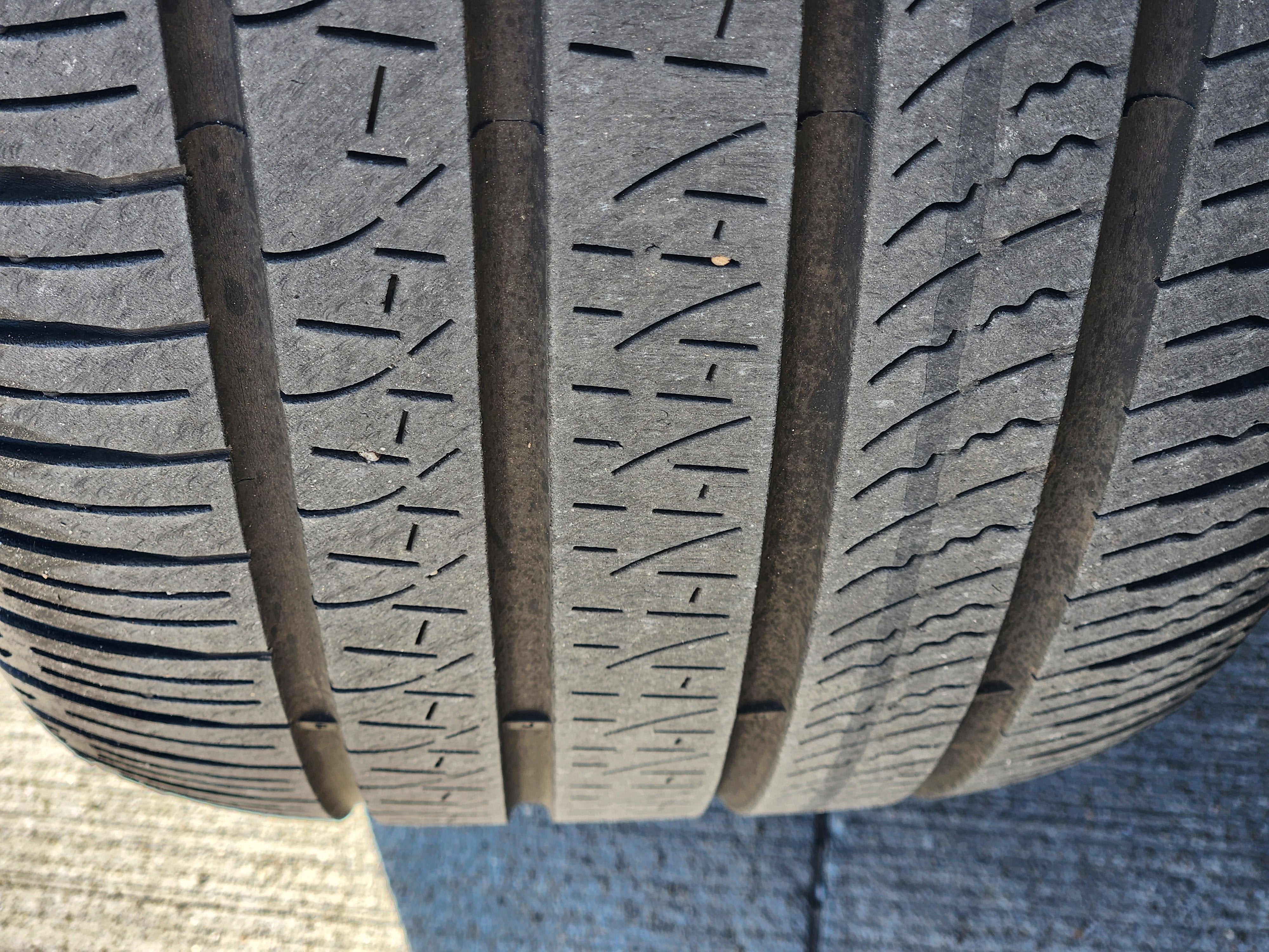 2024 Land Rover Discovery S