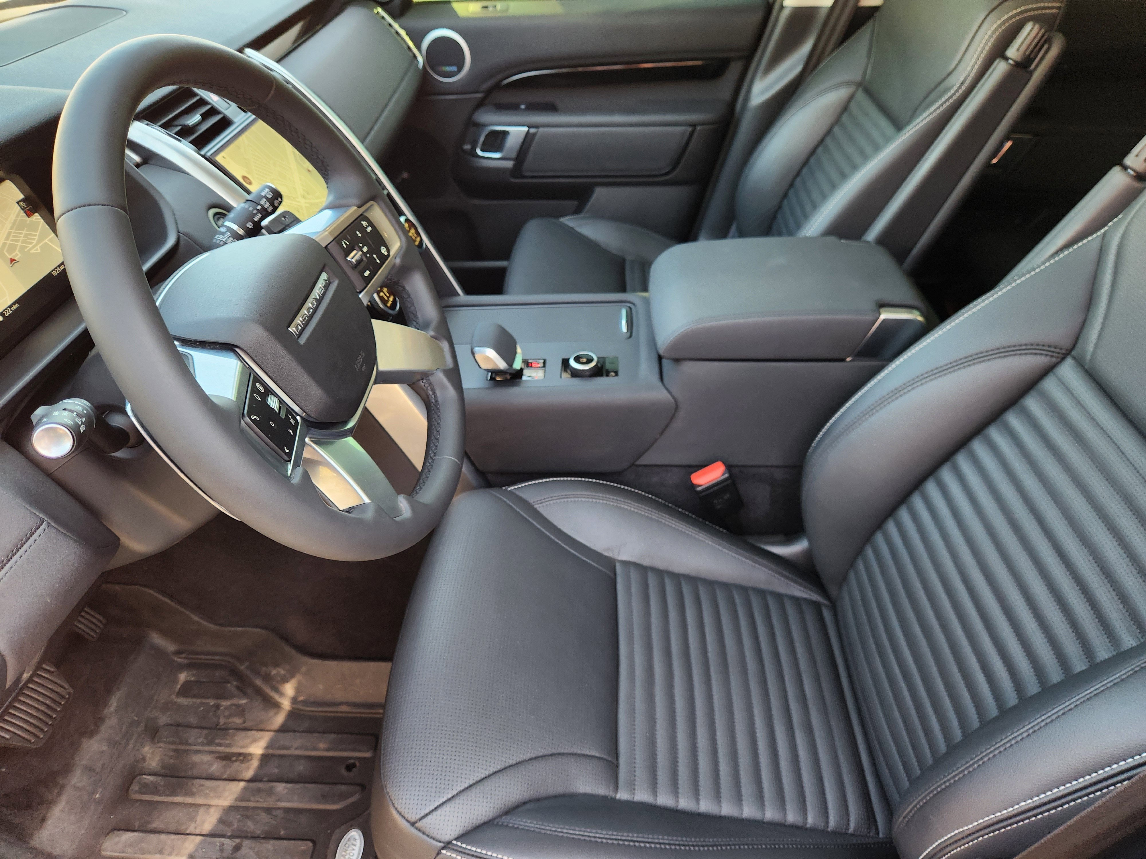 2024 Land Rover Discovery S