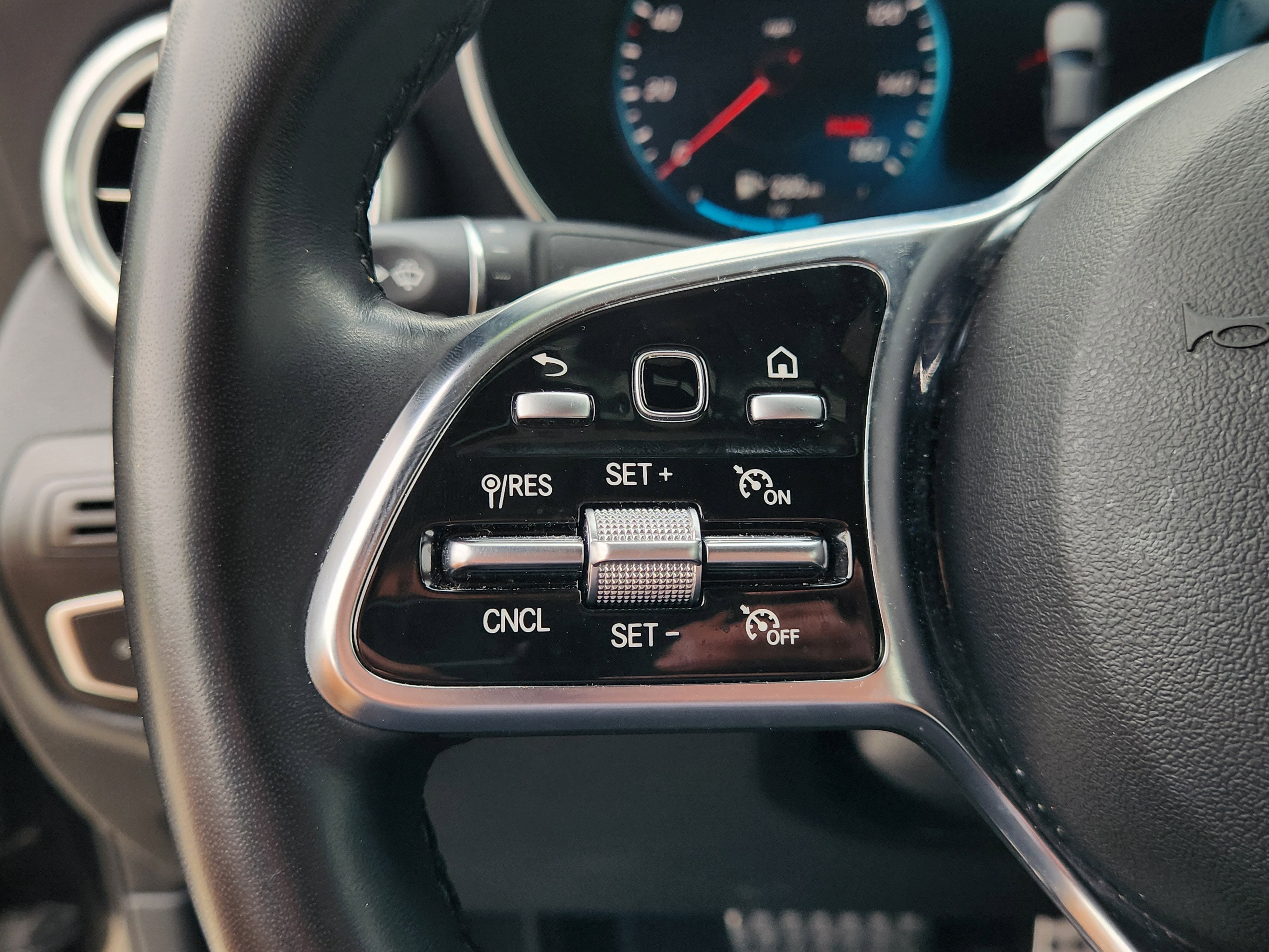 2023 Mercedes-Benz GLC GLC 300