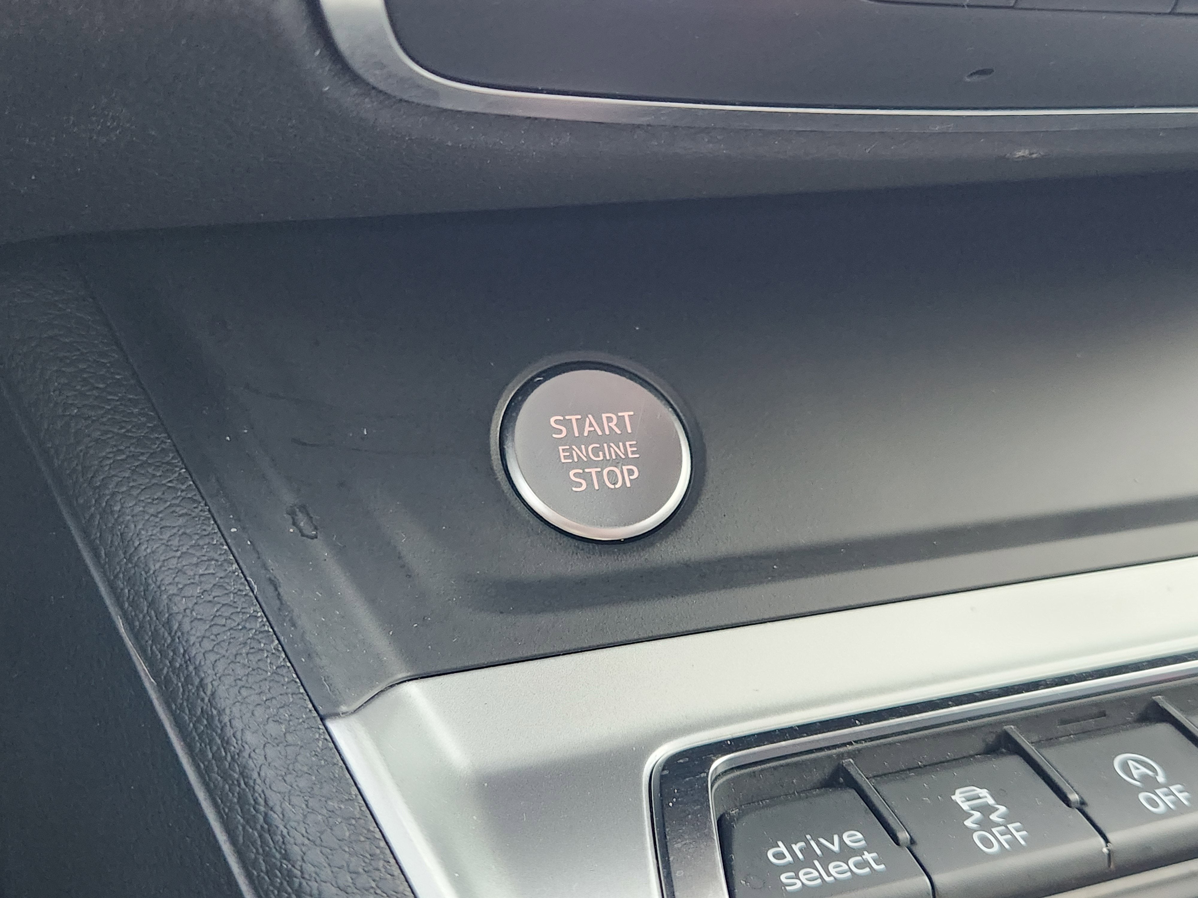 2020 Audi Q3 S line Premium Plus