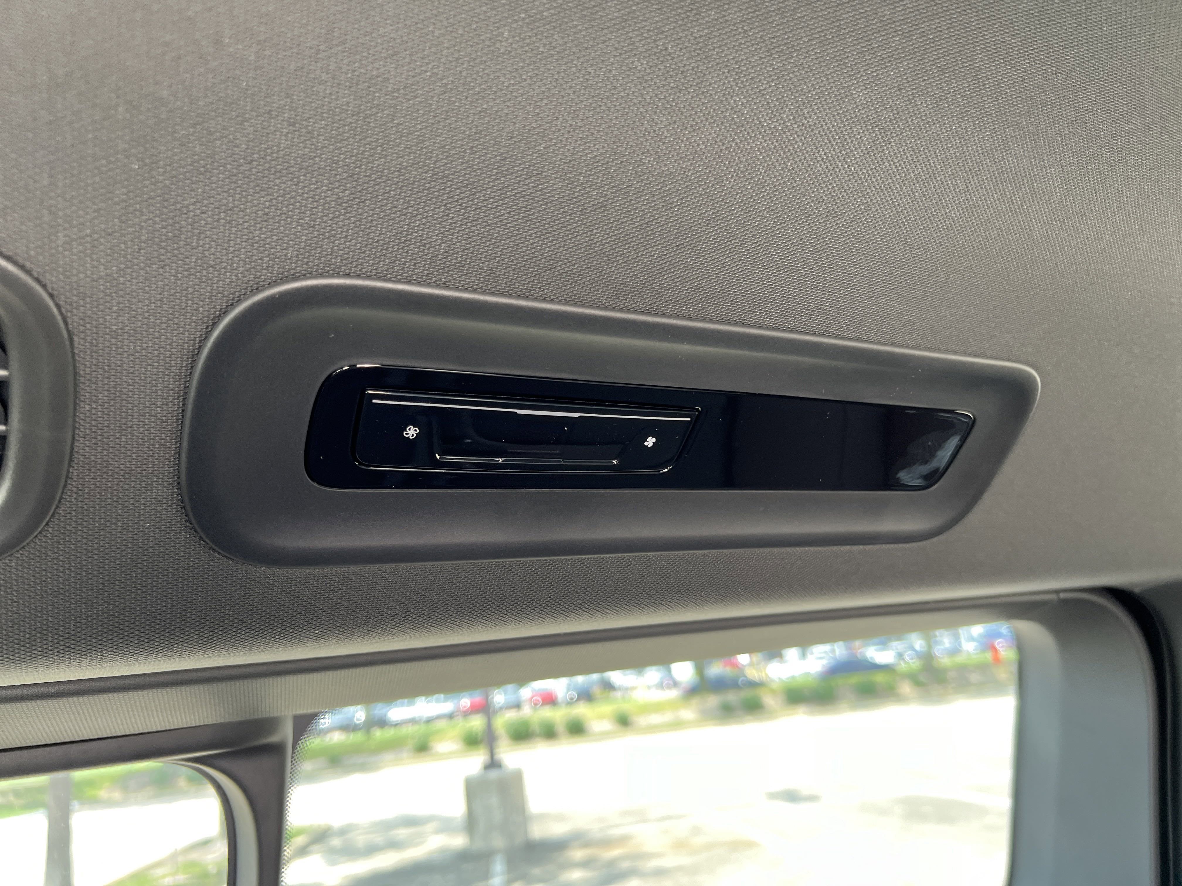 2025 Volkswagen ID. Buzz Pro S