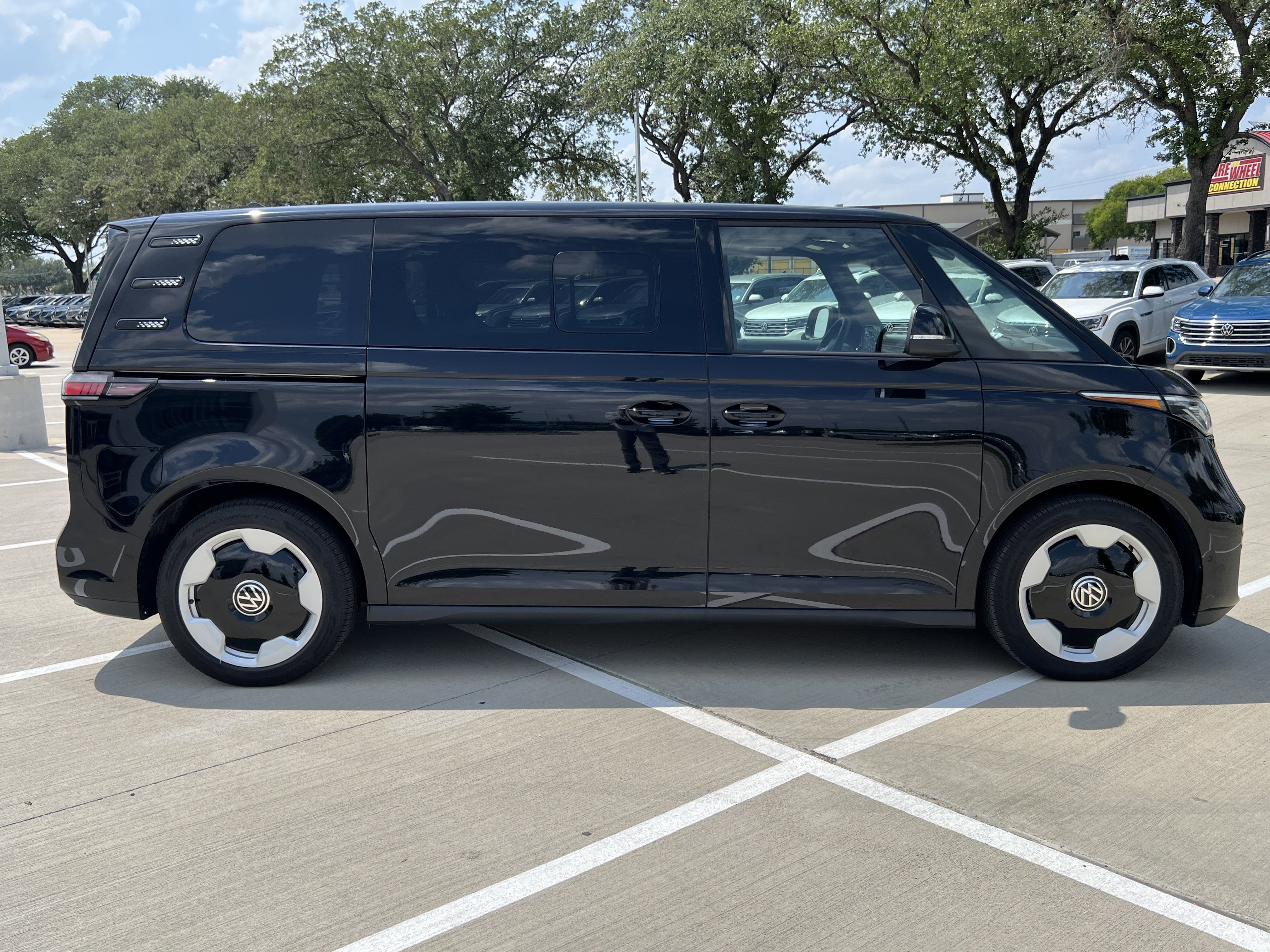 2025 Volkswagen ID. Buzz Pro S