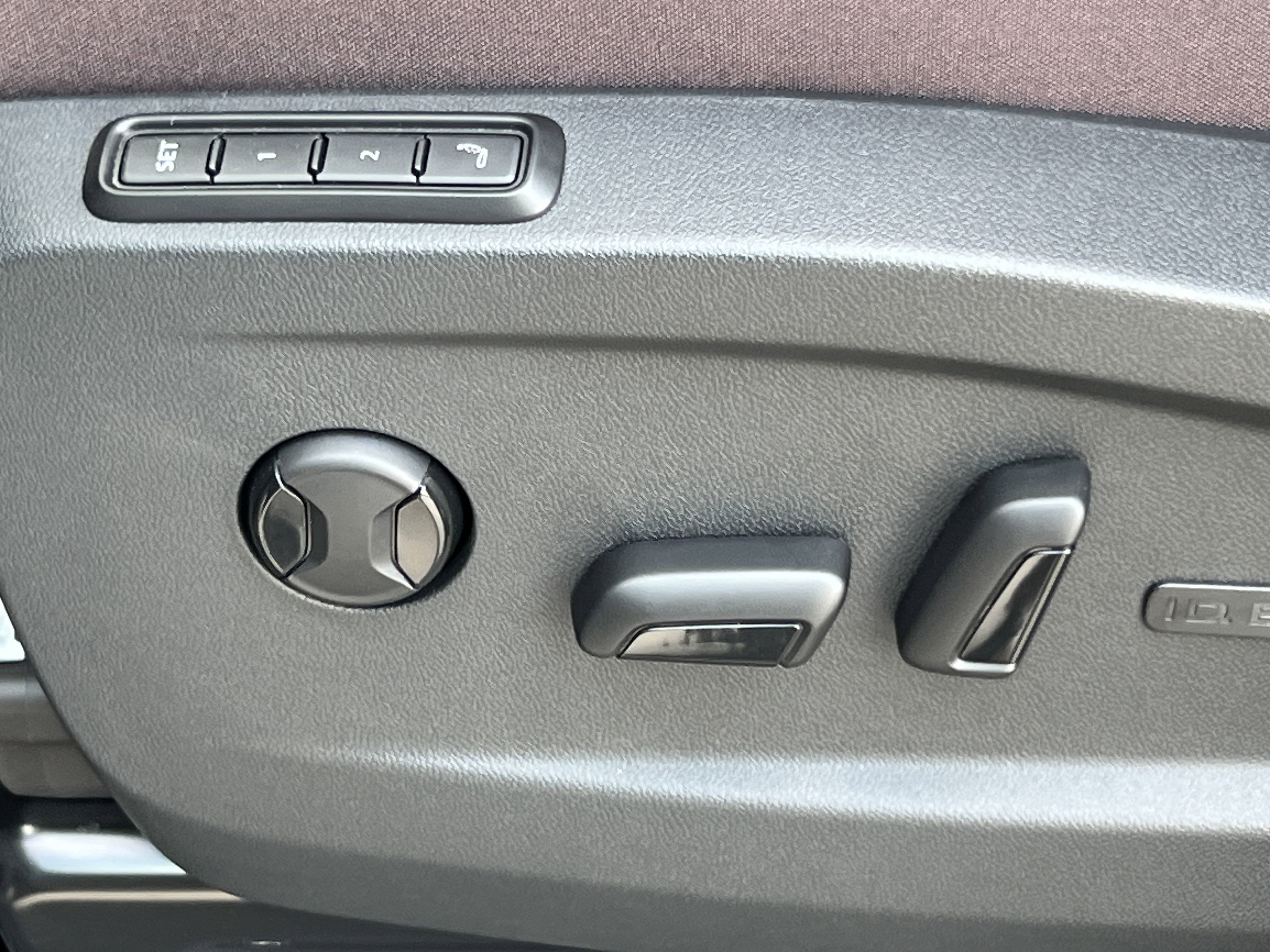 2025 Volkswagen ID. Buzz Pro S Plus