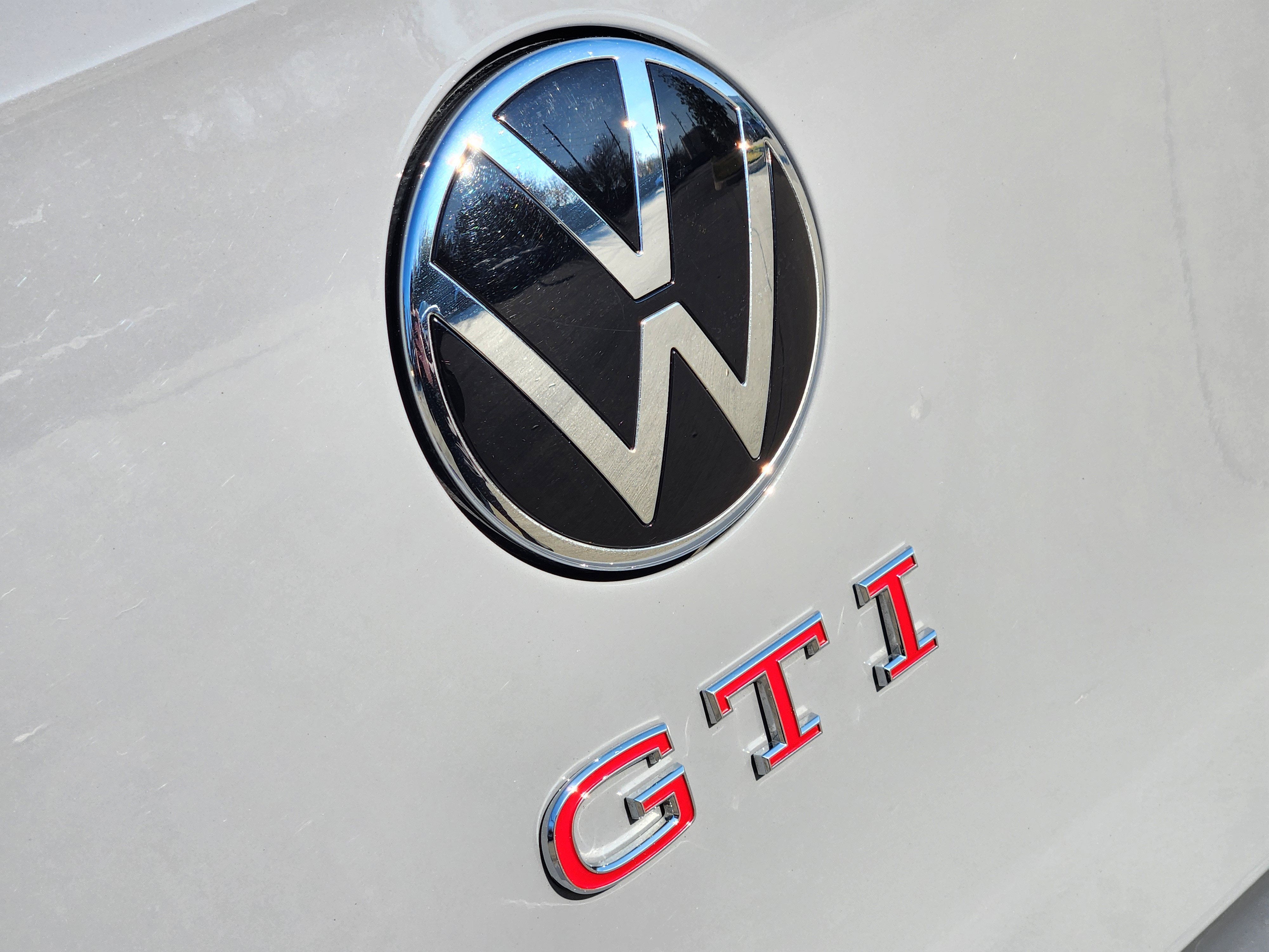 2024 Volkswagen Golf GTI SE