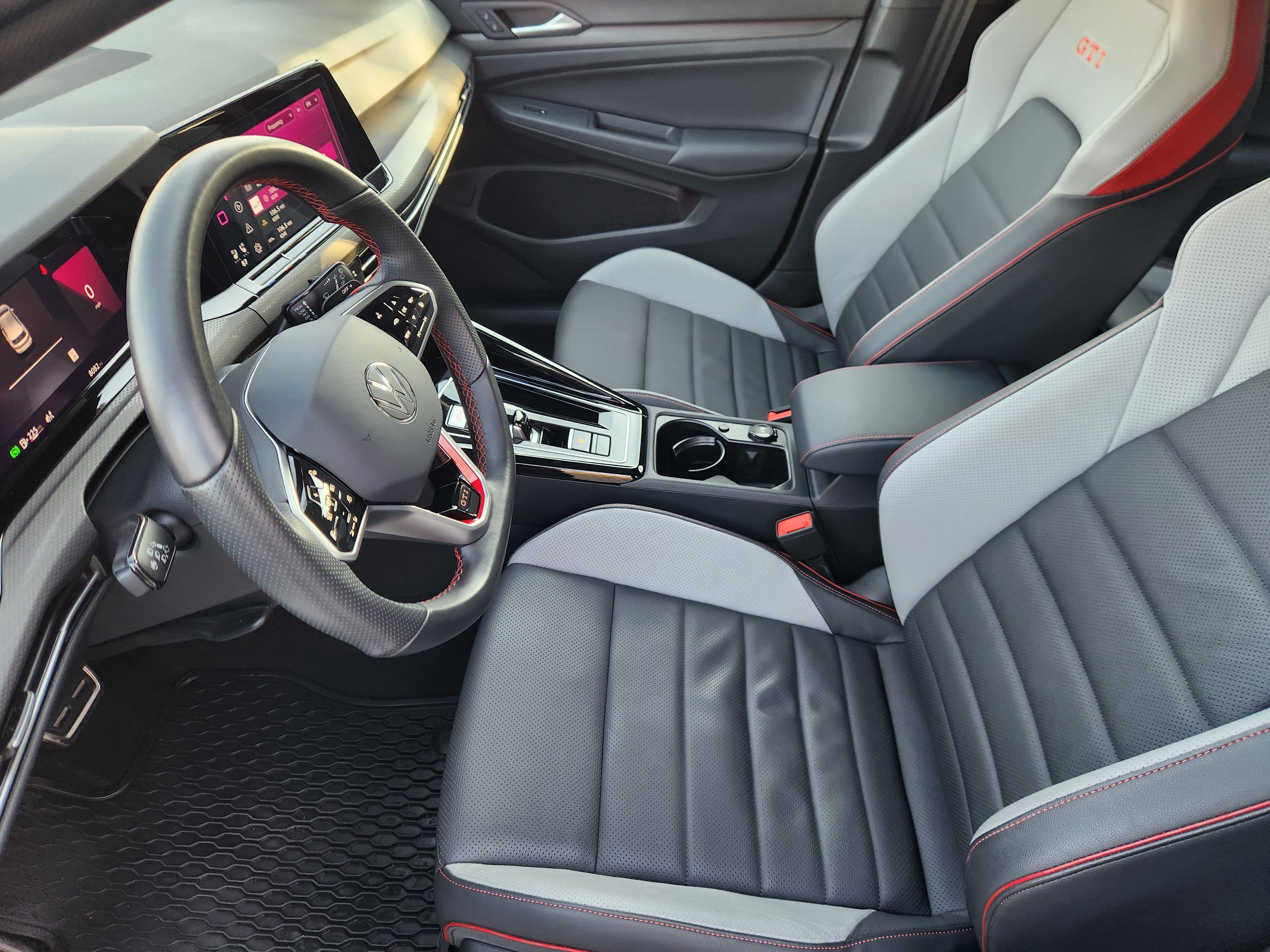 2024 Volkswagen Golf GTI SE