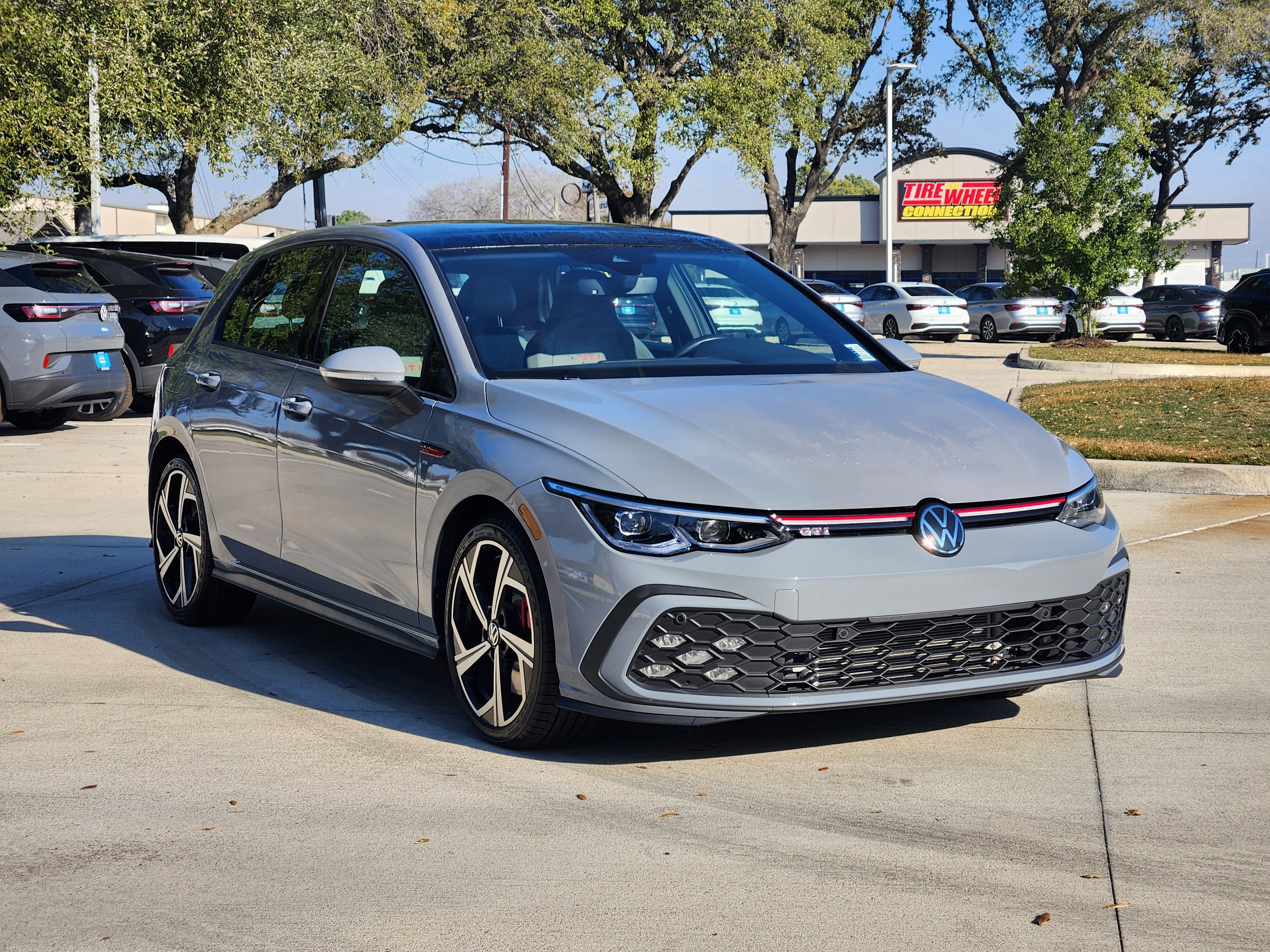 2024 Volkswagen Golf GTI SE