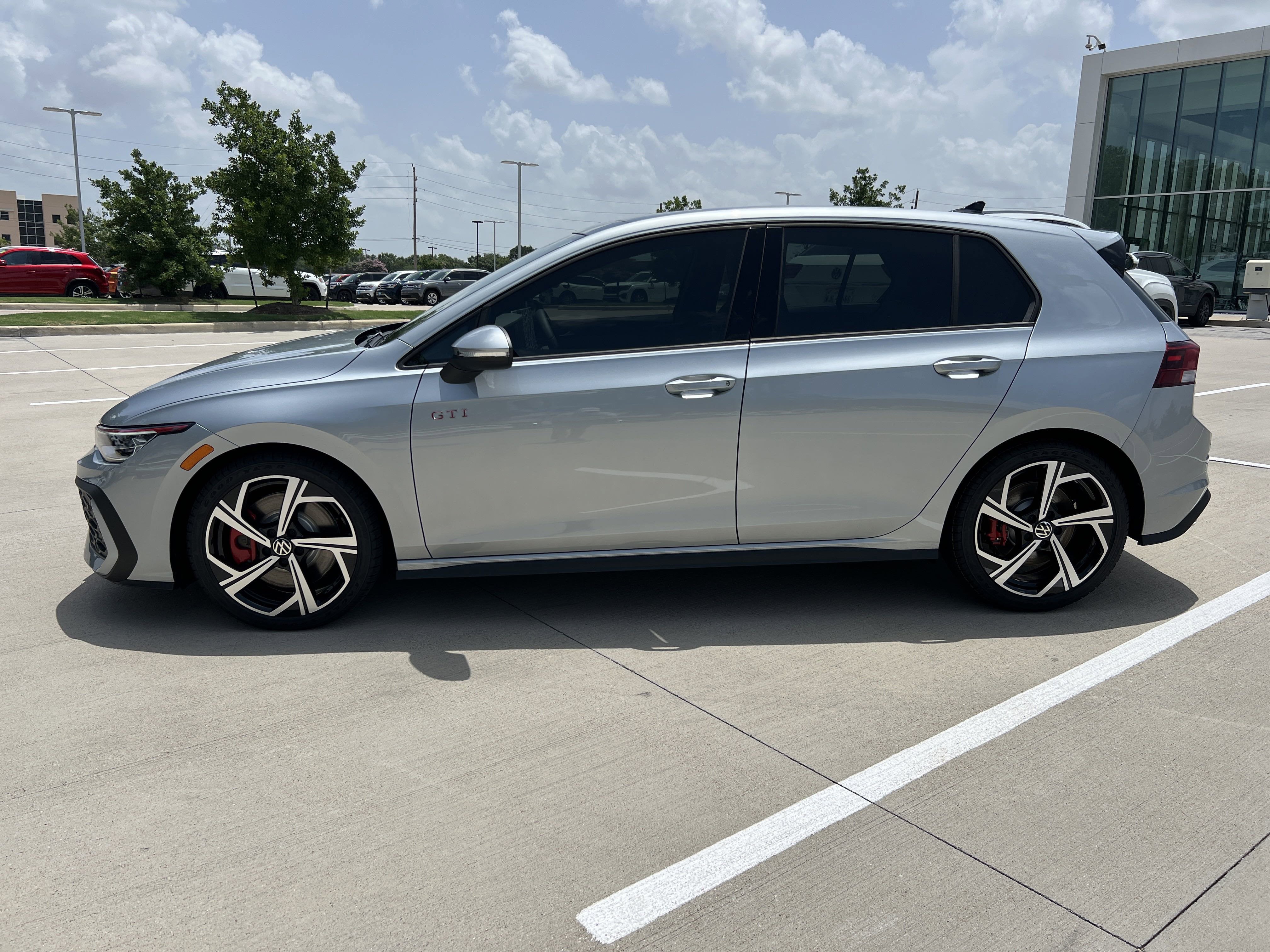 2025 Volkswagen Golf GTI SE