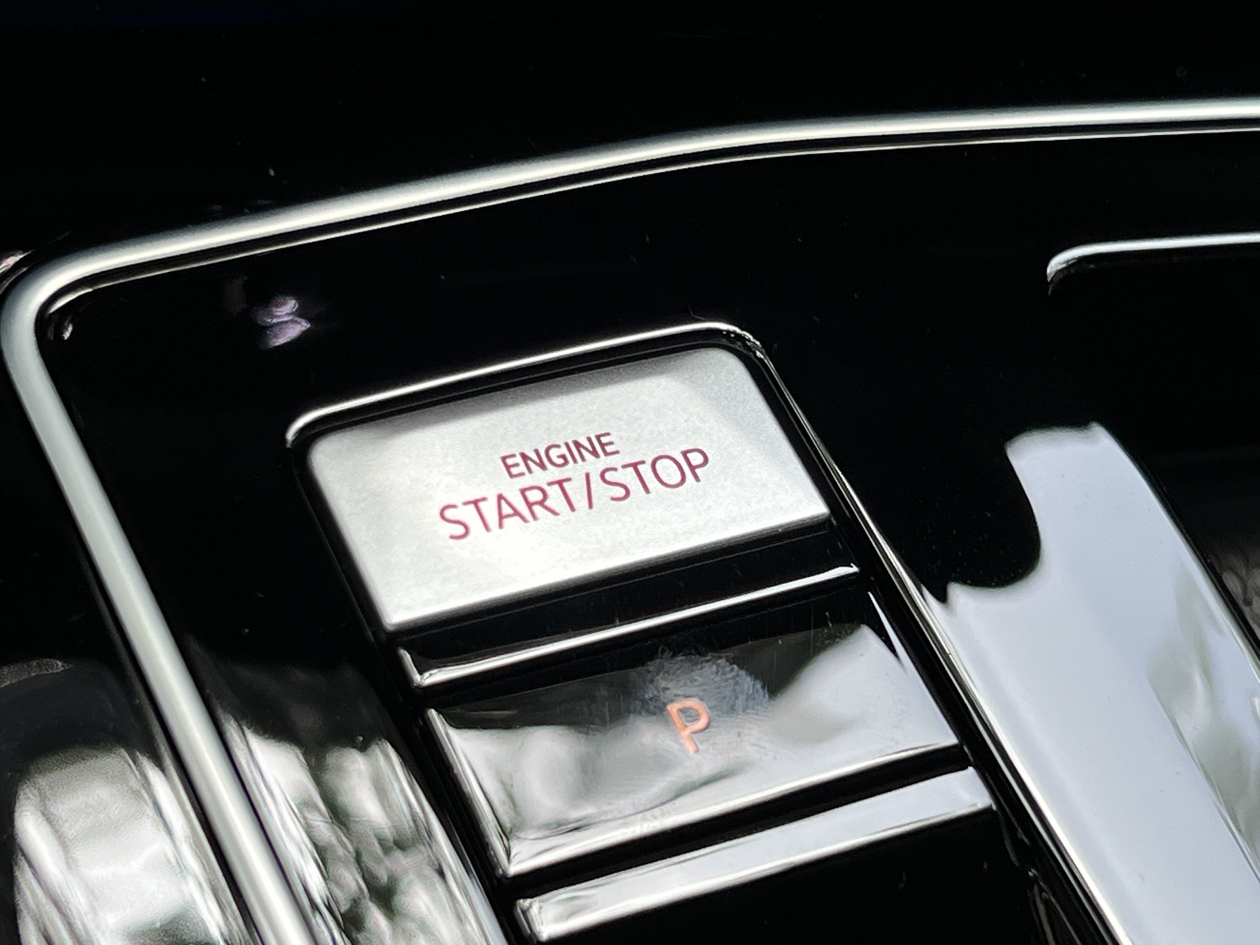 2025 Volkswagen Golf GTI SE