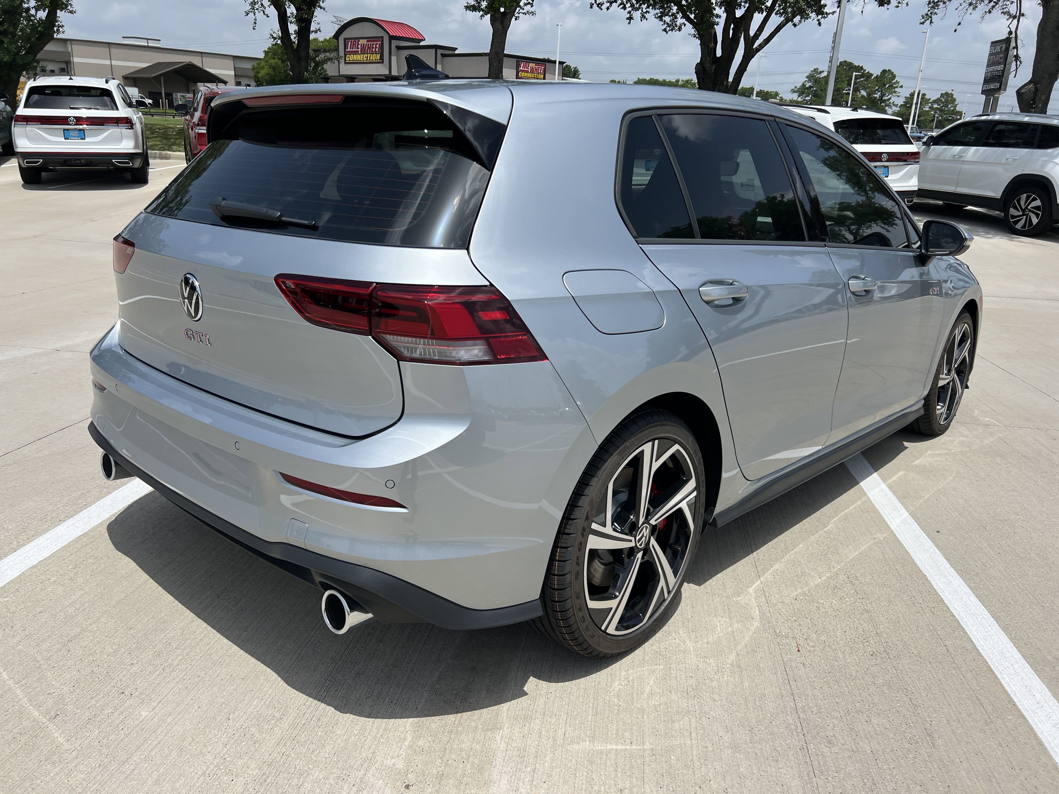 2025 Volkswagen Golf GTI SE