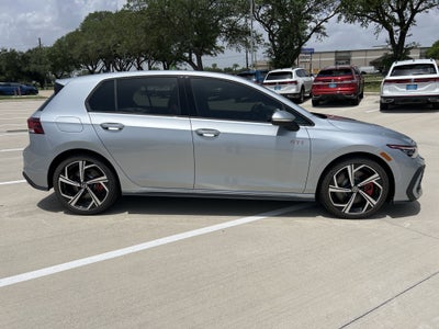 2025 Volkswagen Golf GTI SE