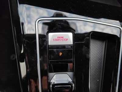 2025 Volkswagen Golf GTI SE