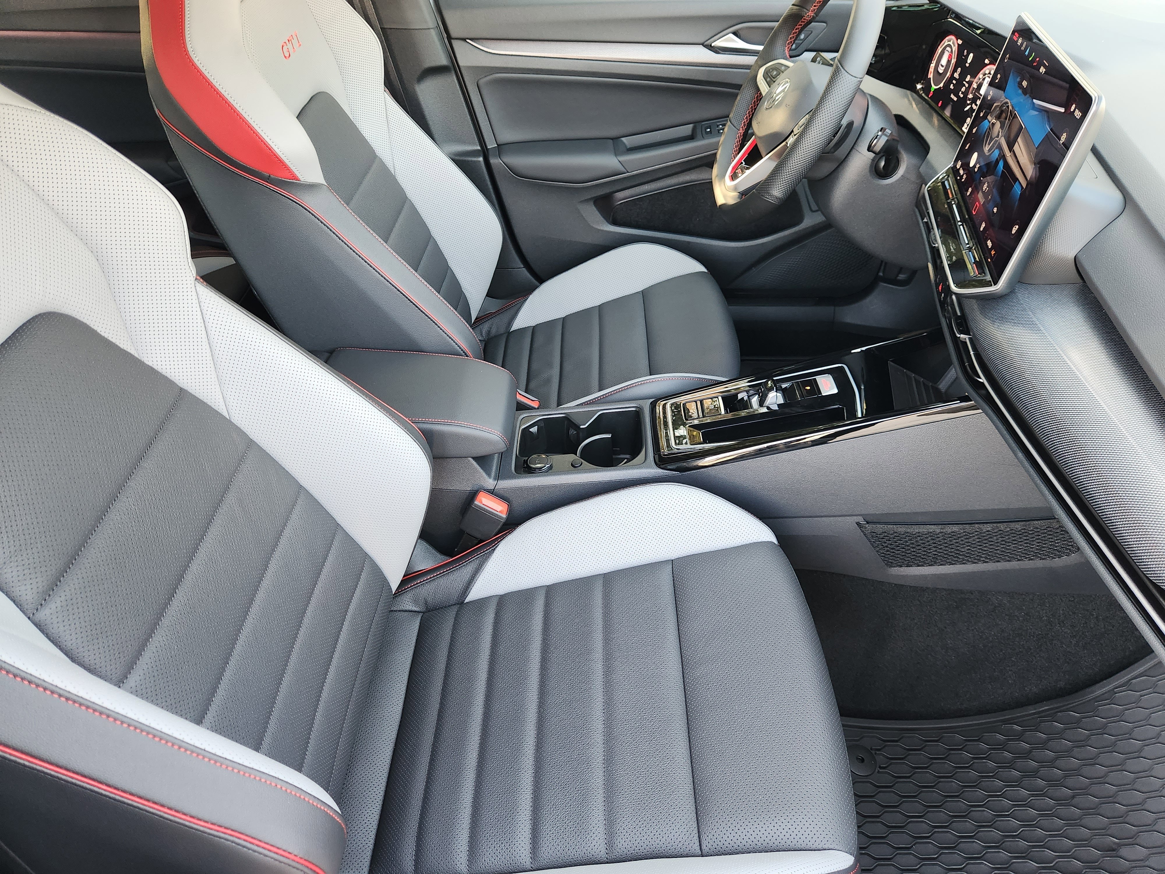 2026 Volkswagen Golf GTI SE