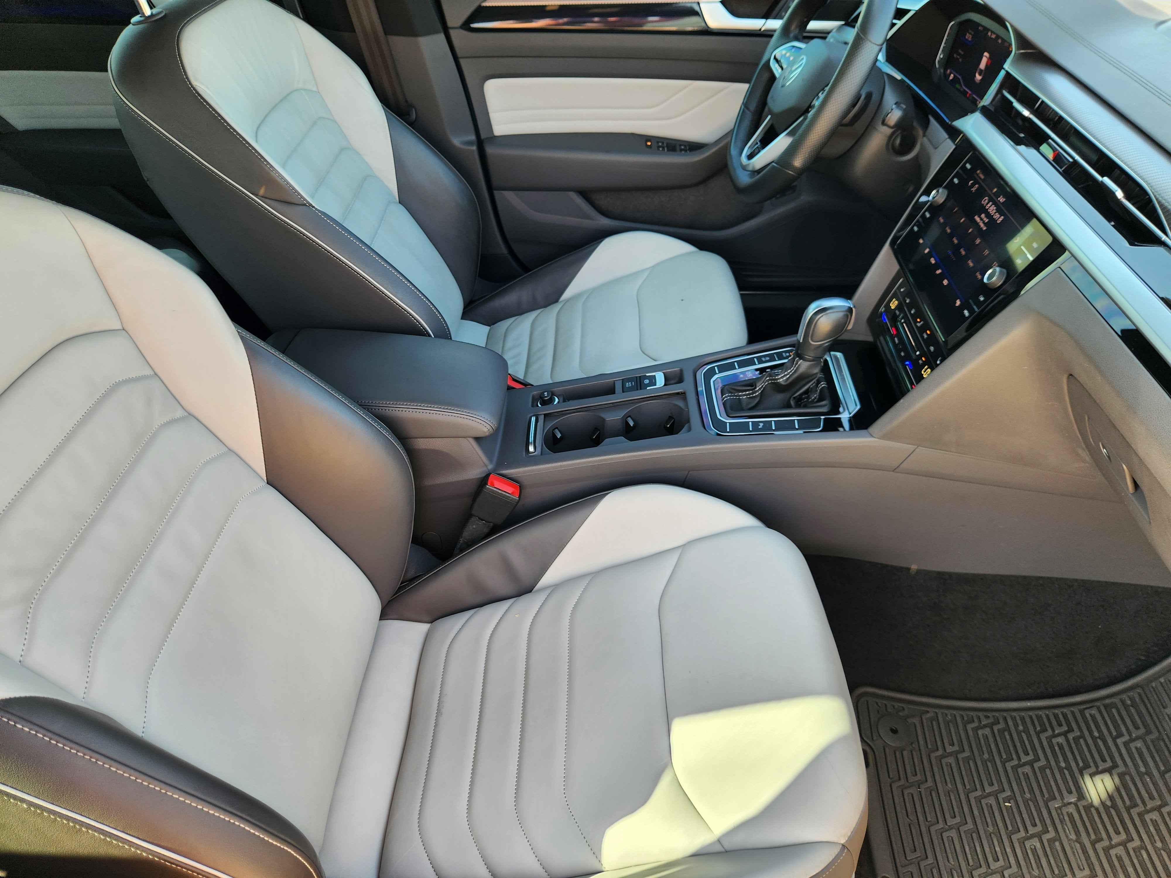 2023 Volkswagen Arteon SEL R-Line