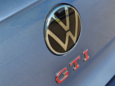 2025 Volkswagen Golf GTI SE