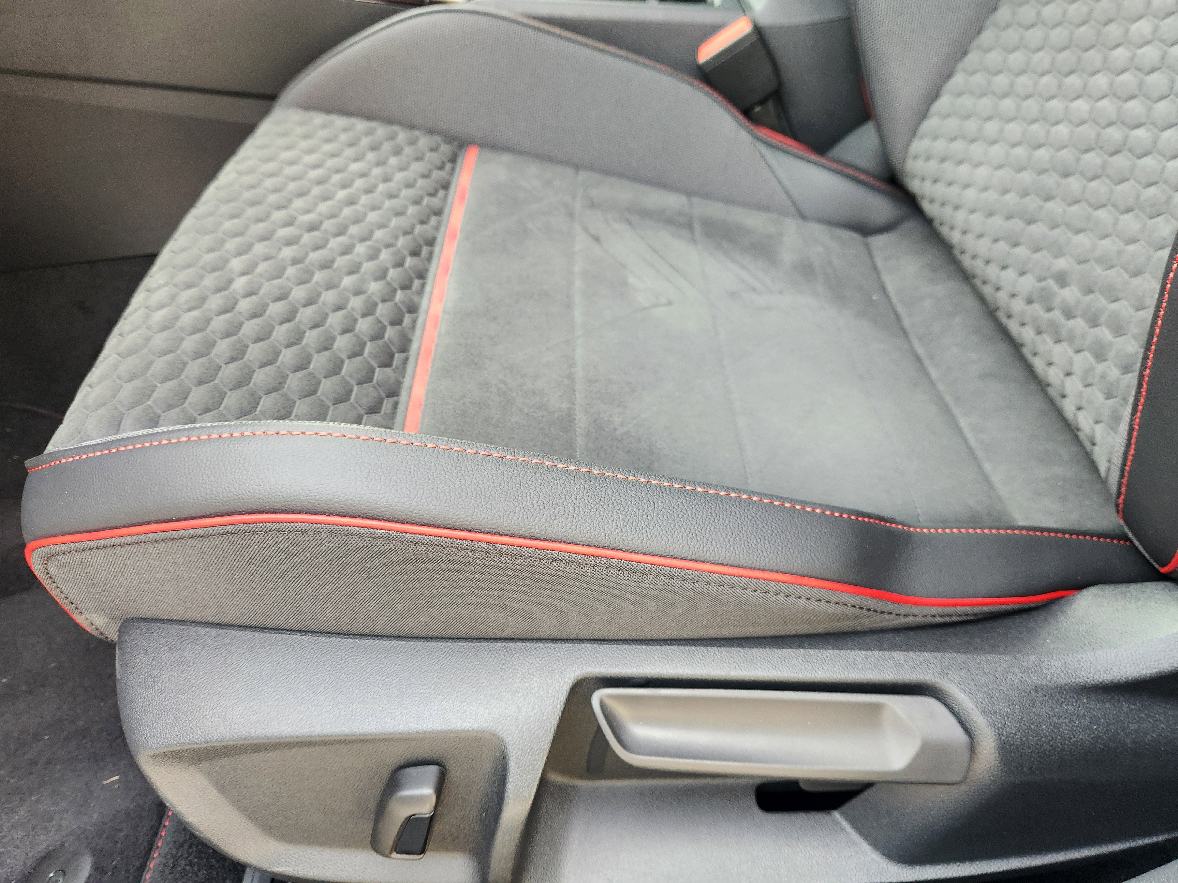 2026 Volkswagen Golf GTI SE