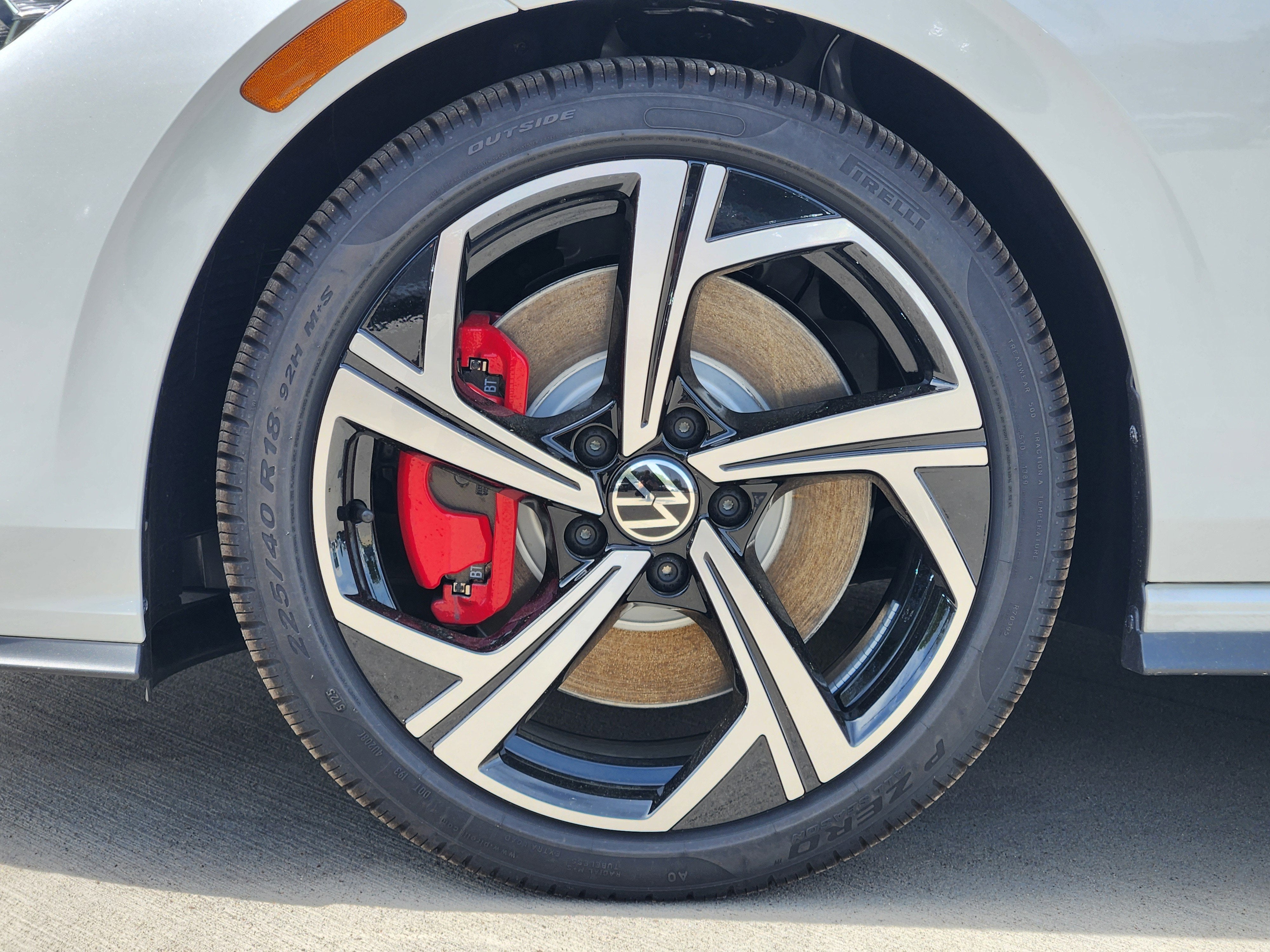 2026 Volkswagen Golf GTI SE