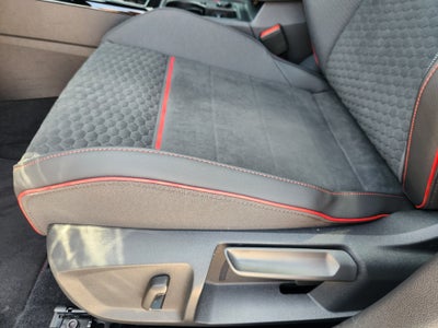 2026 Volkswagen Golf GTI SE