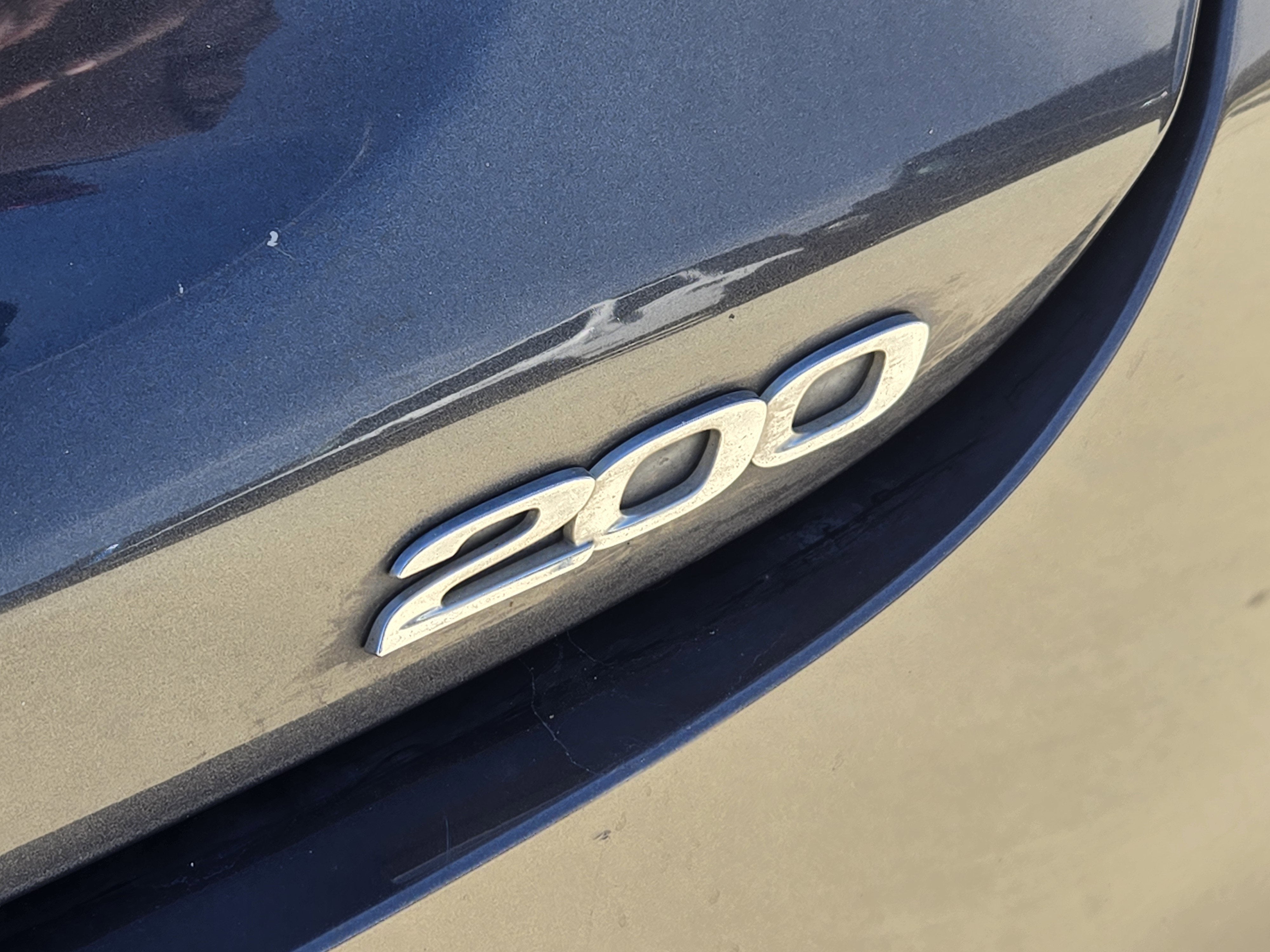 2015 Chrysler 200 Limited