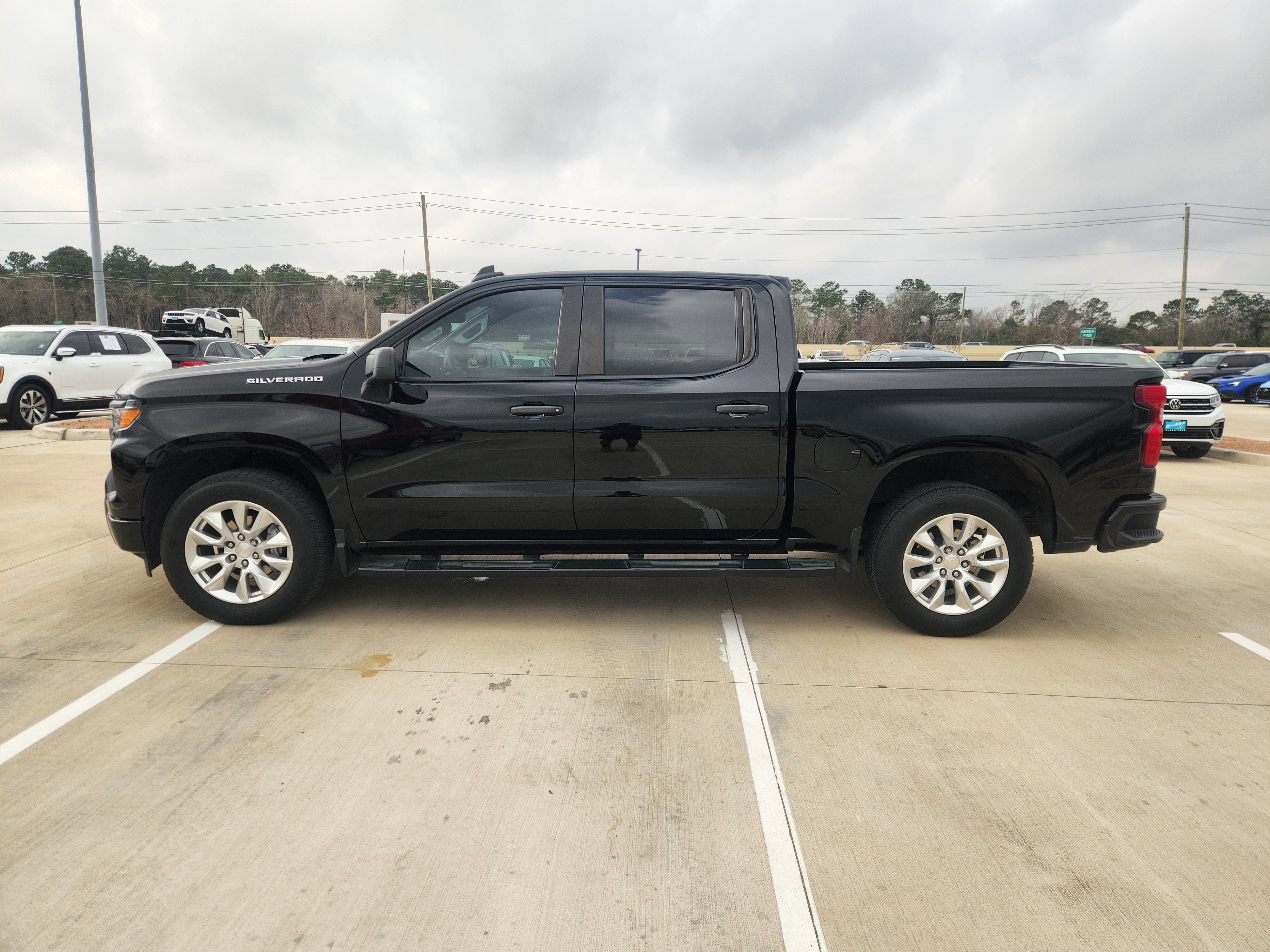 2024 Chevrolet Silverado 1500 Custom
