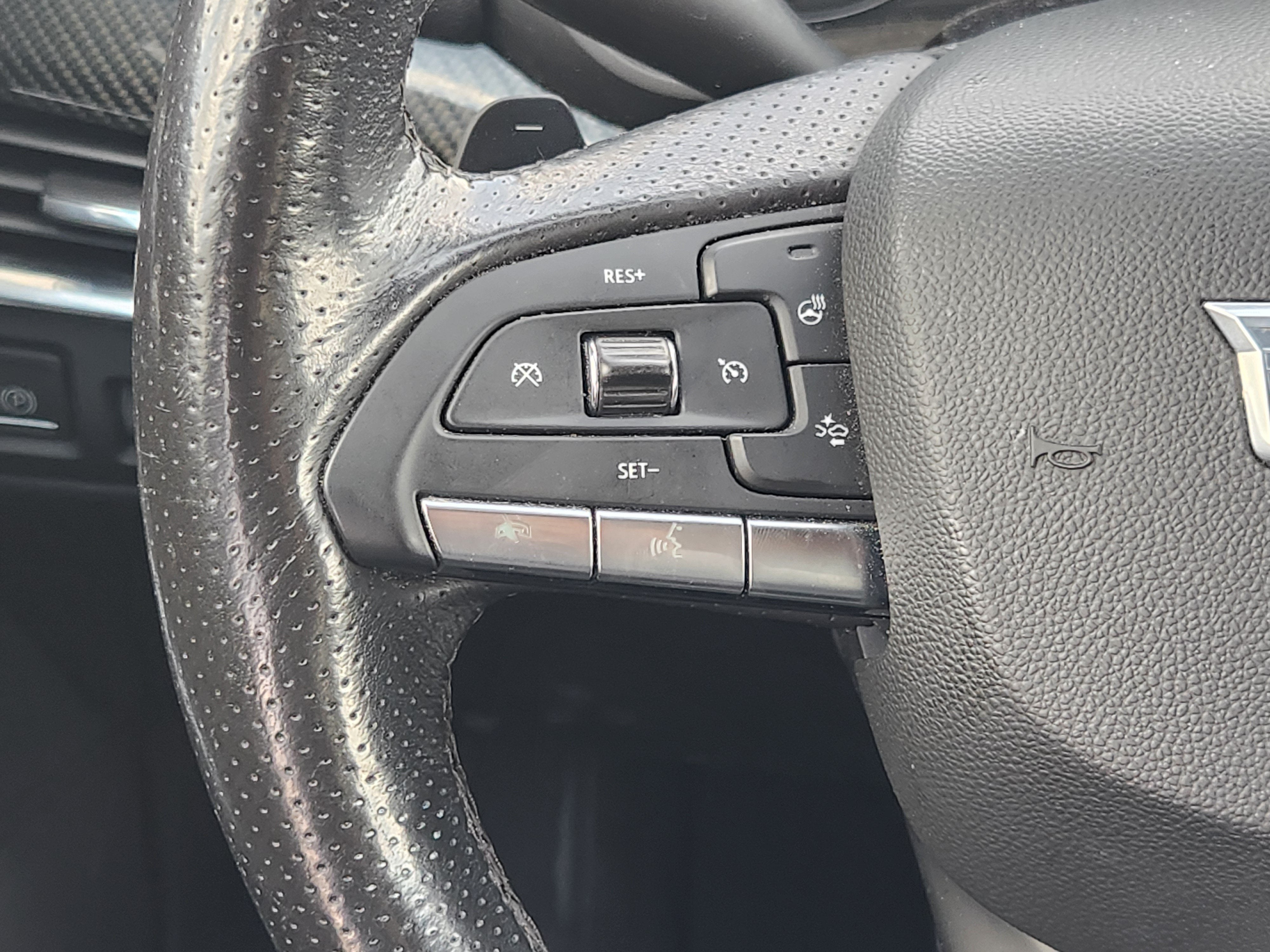 2022 Cadillac XT4 FWD Sport