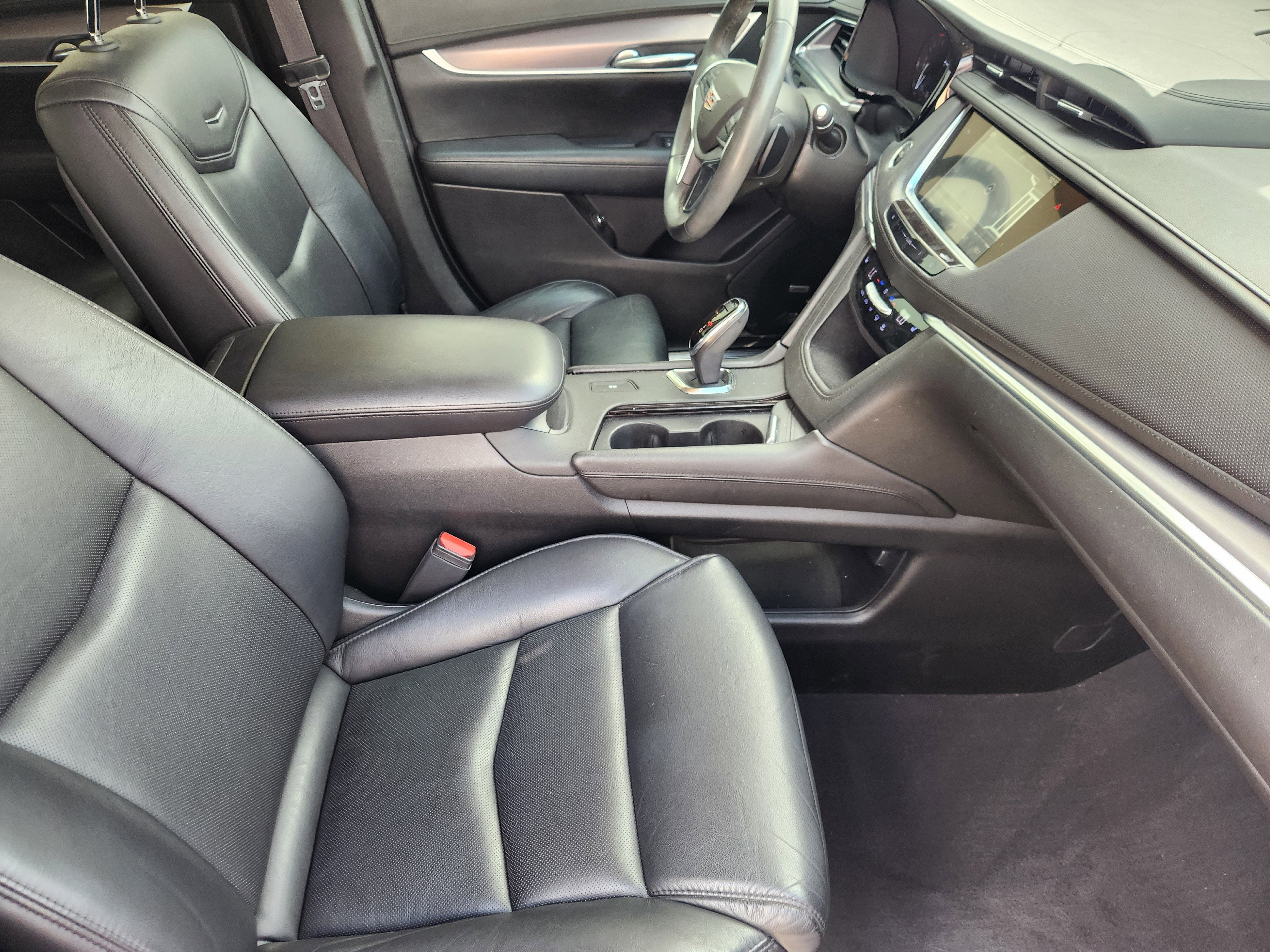 2017 Cadillac XT5 Luxury FWD