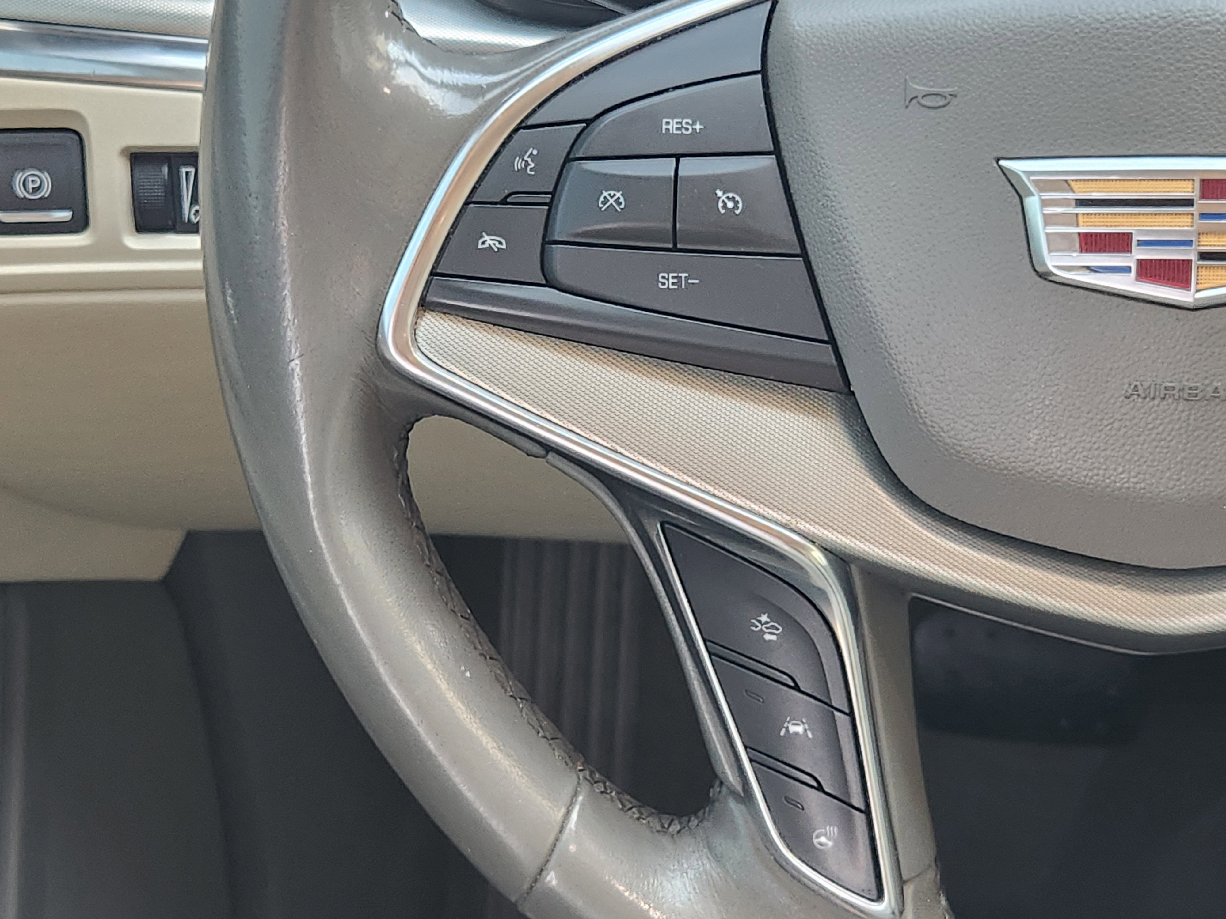 2021 Cadillac XT5 FWD Premium Luxury