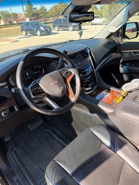 2018 Cadillac Escalade Luxury